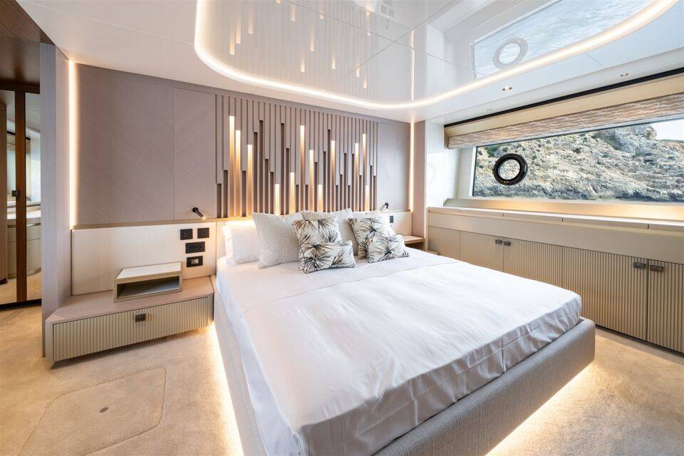 New 2026 Sunseeker 82 Ocean Enclosed for Sale | Vancouver, BC | M&P Yacht Centre