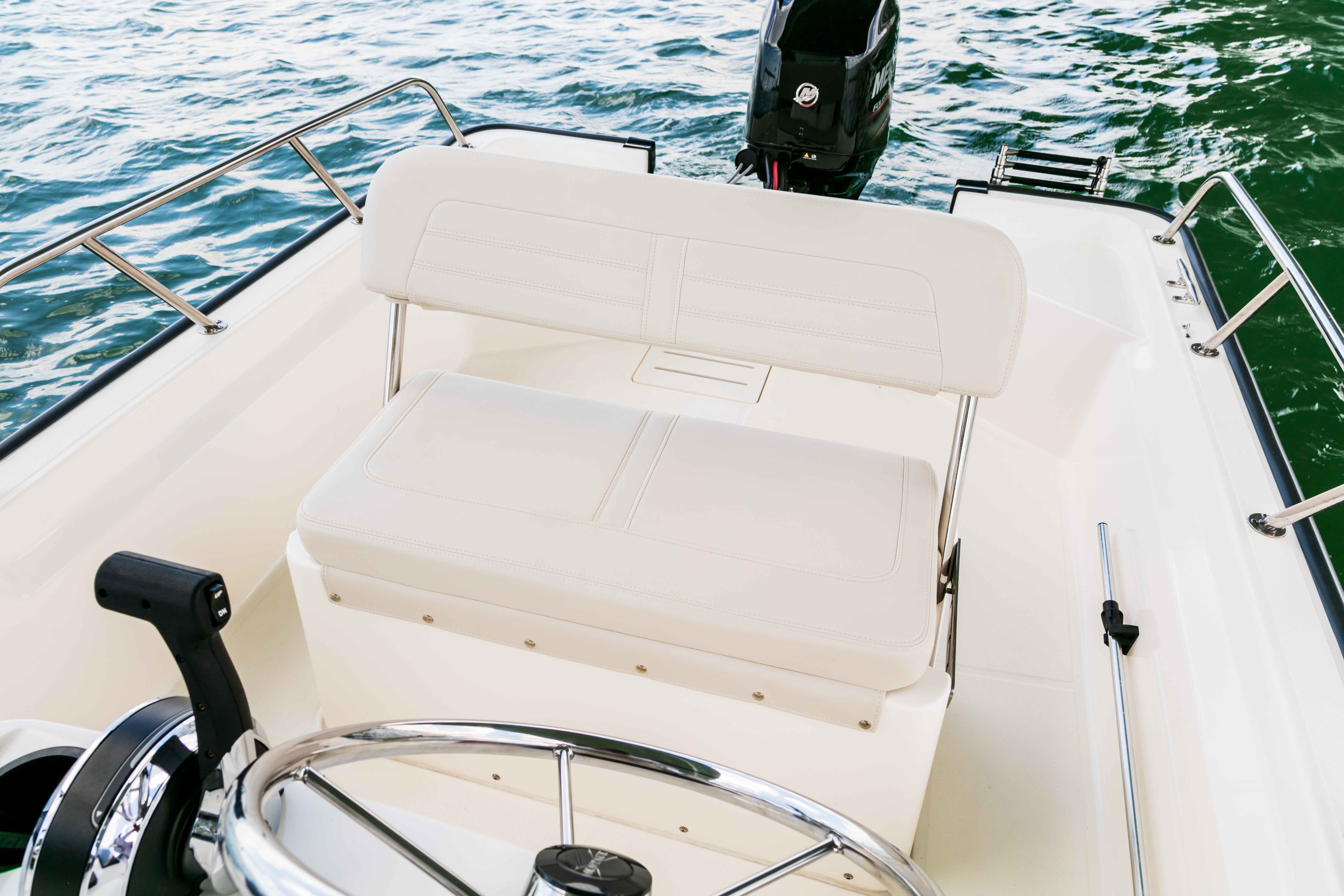 2026 Boston Whaler 150 Montauk-4