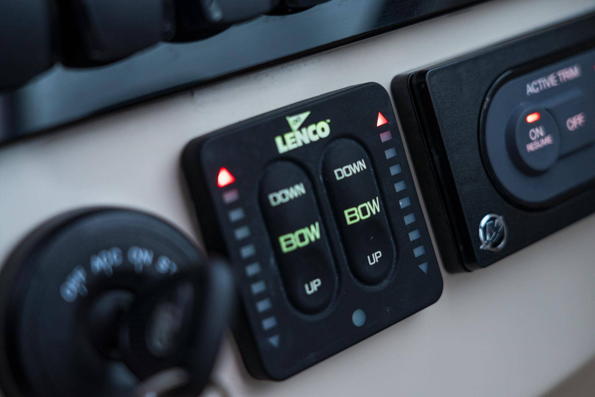 2026 Boston Whaler 240 Vantage -16