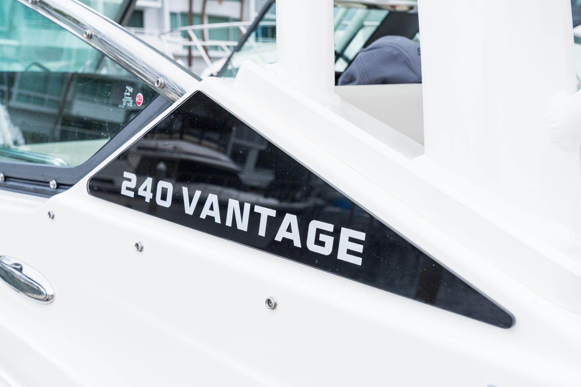 2026 Boston Whaler 240 Vantage -21