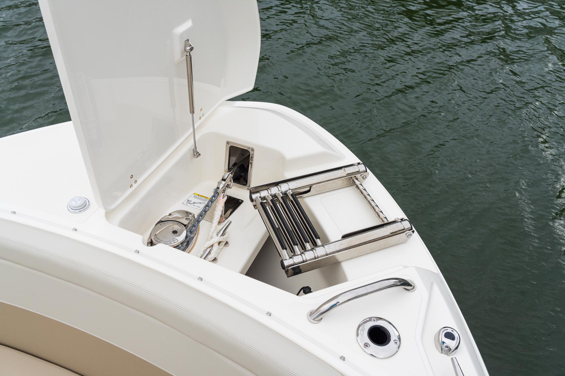 2026 Boston Whaler 240 Vantage -22