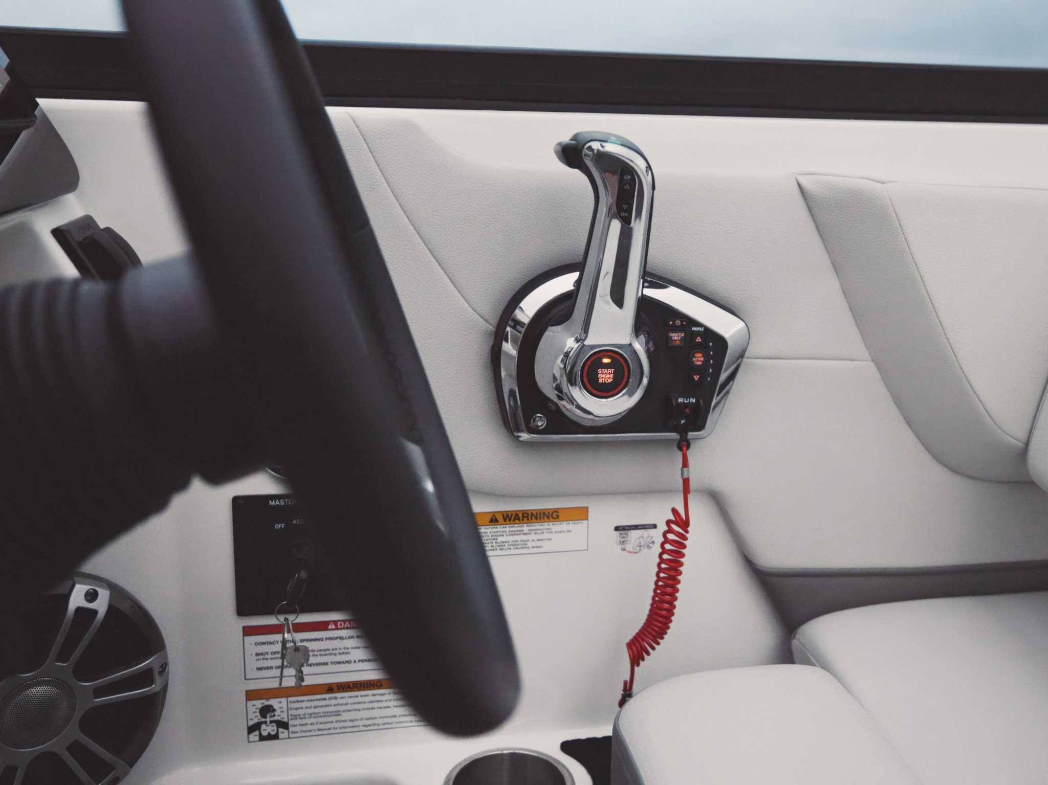 2026 Sea Ray SDX 270 Surf -16