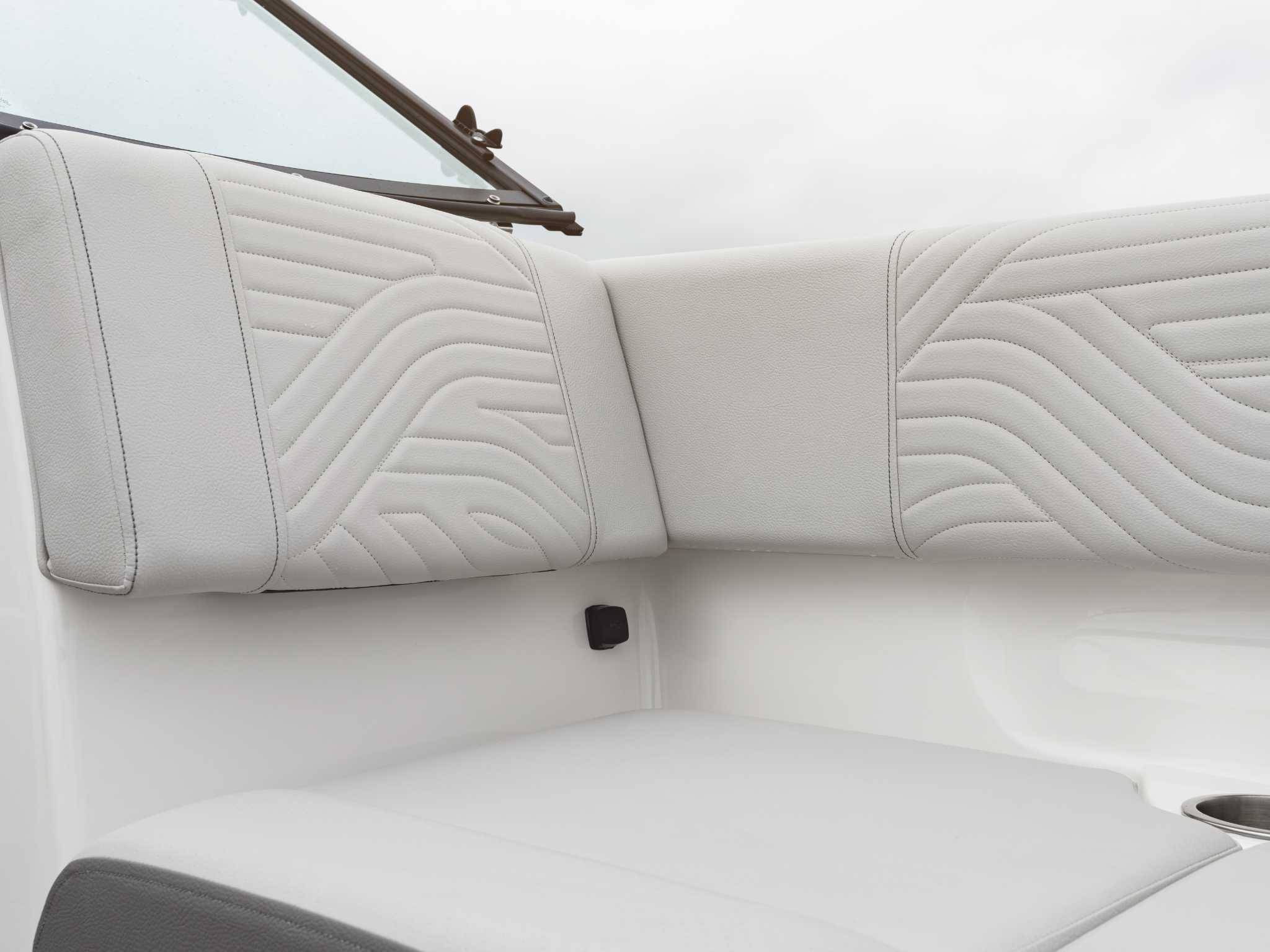 2026 Sea Ray SDX 270 Surf -20