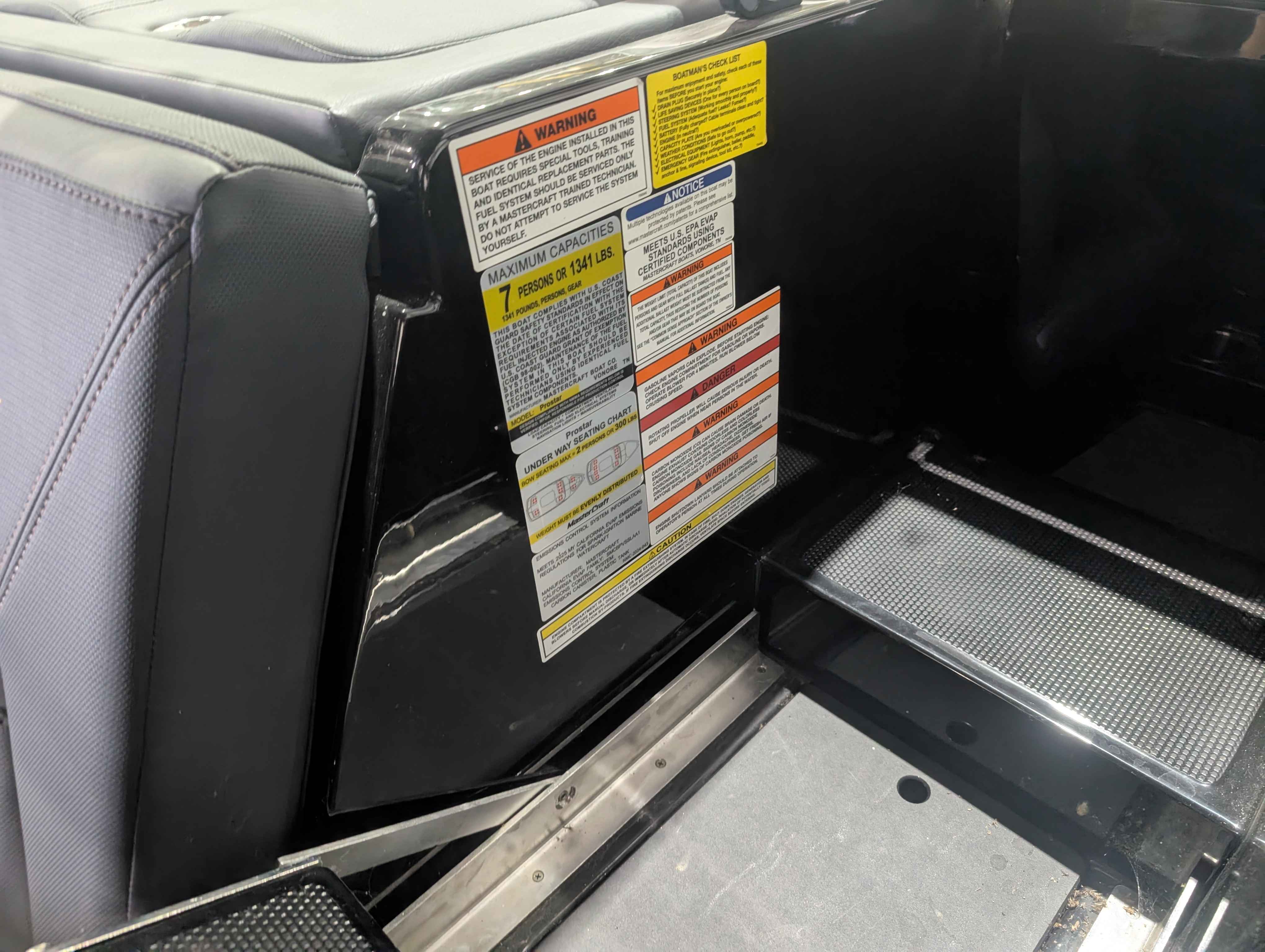 boat-carouselImage-image