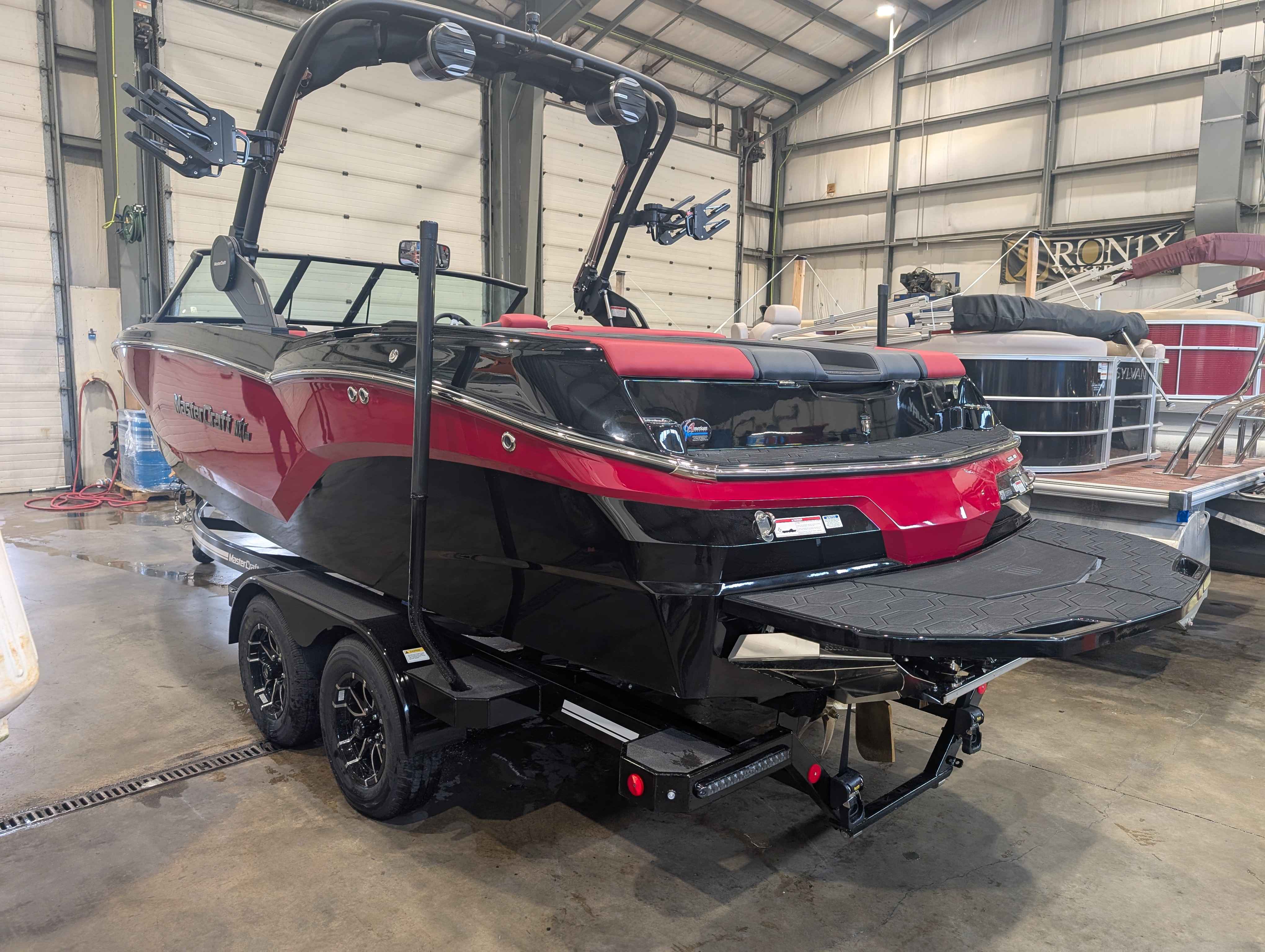 boat-carouselImage-image