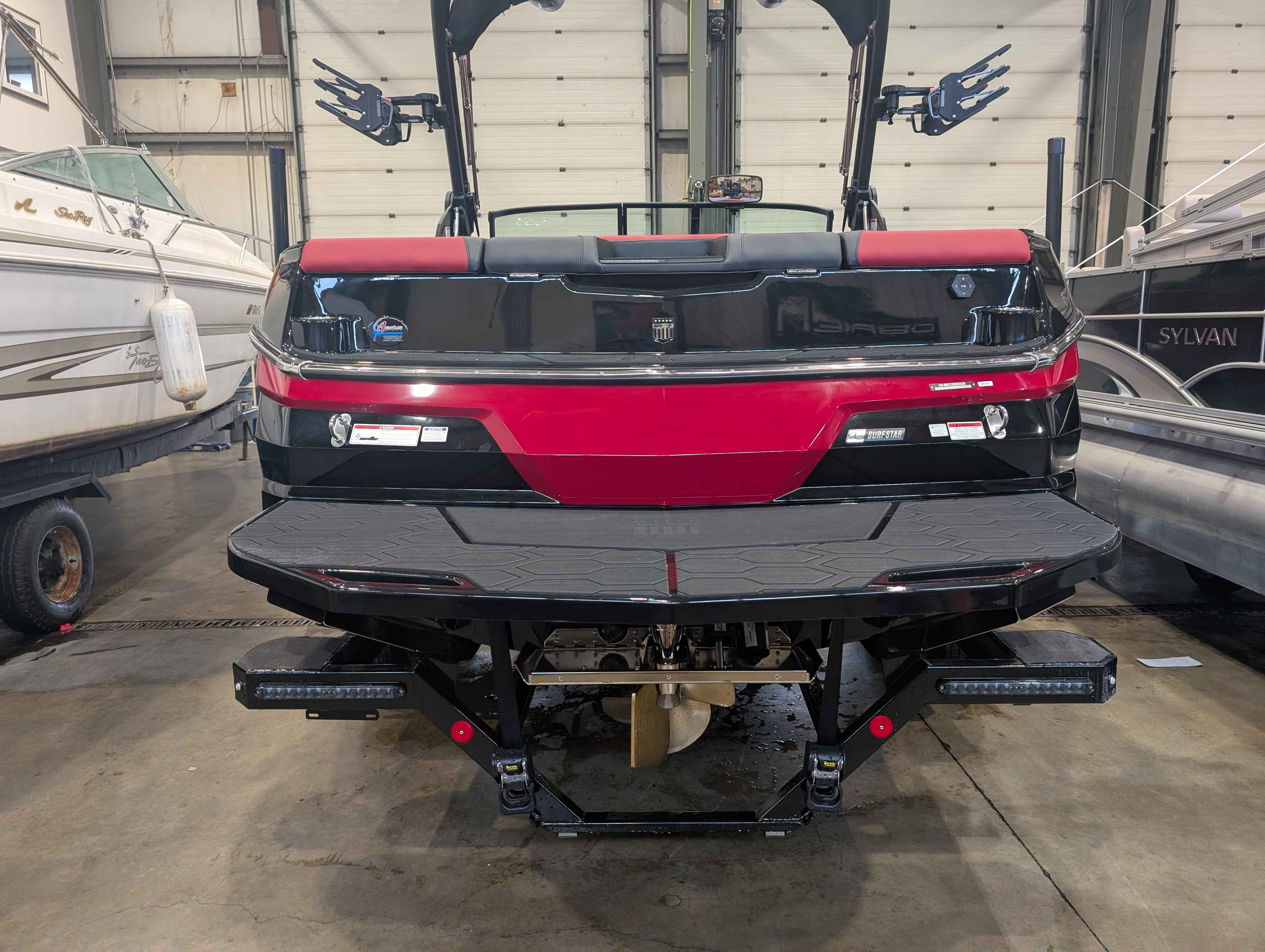 boat-carouselImage-image