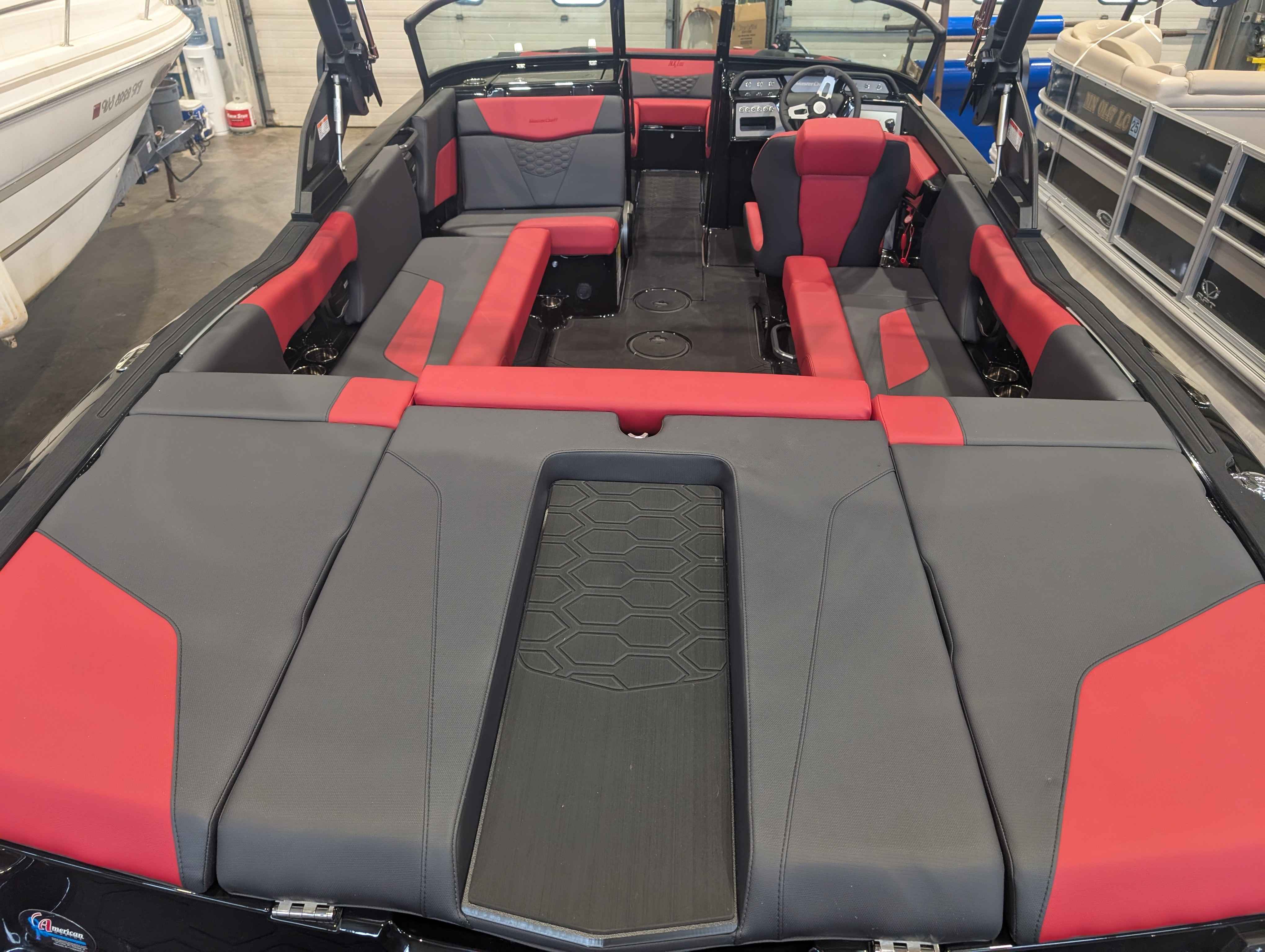 boat-carouselImage-image