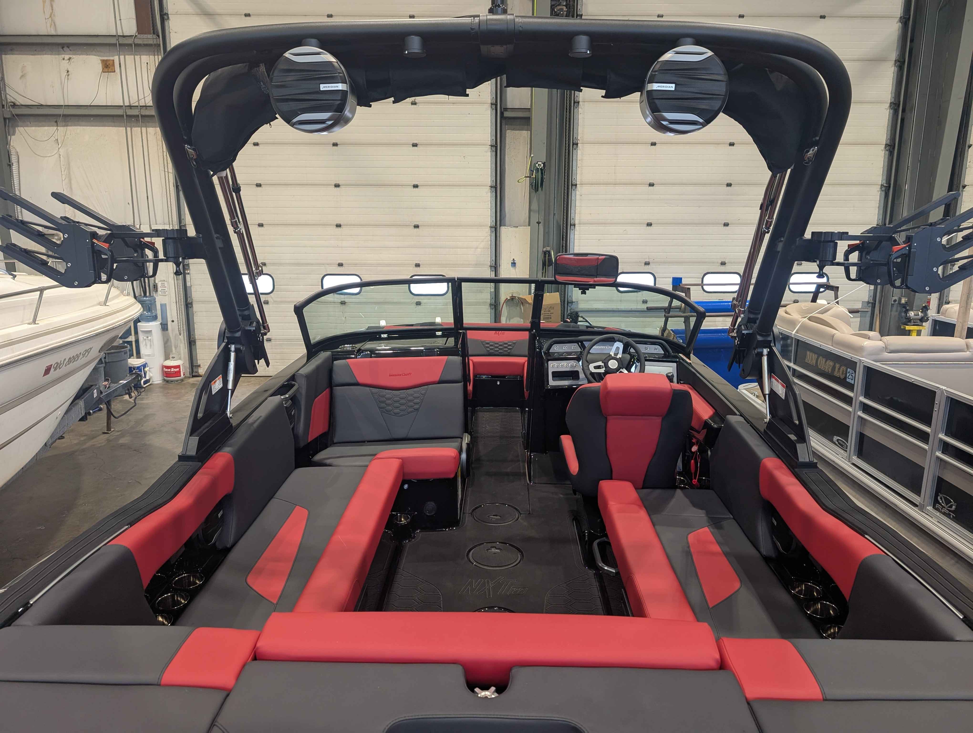 boat-carouselImage-image