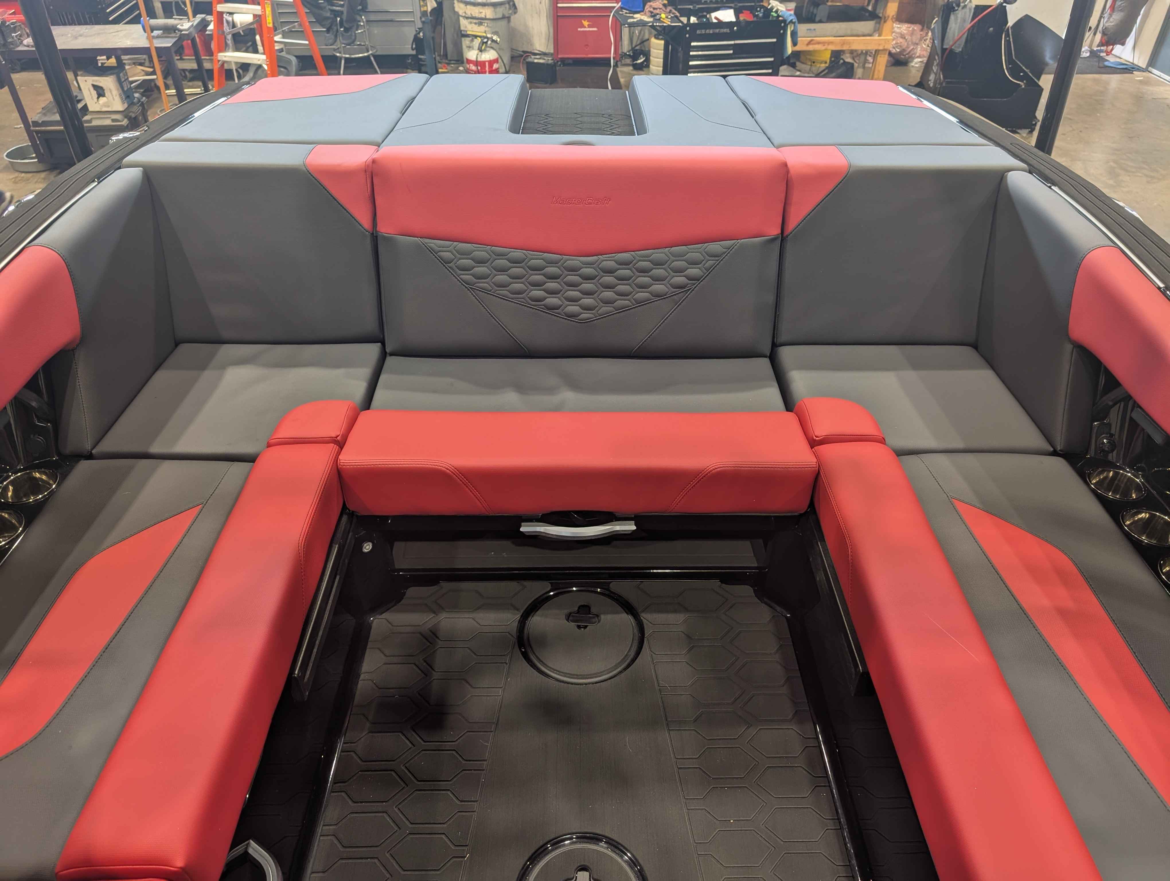 boat-carouselImage-image