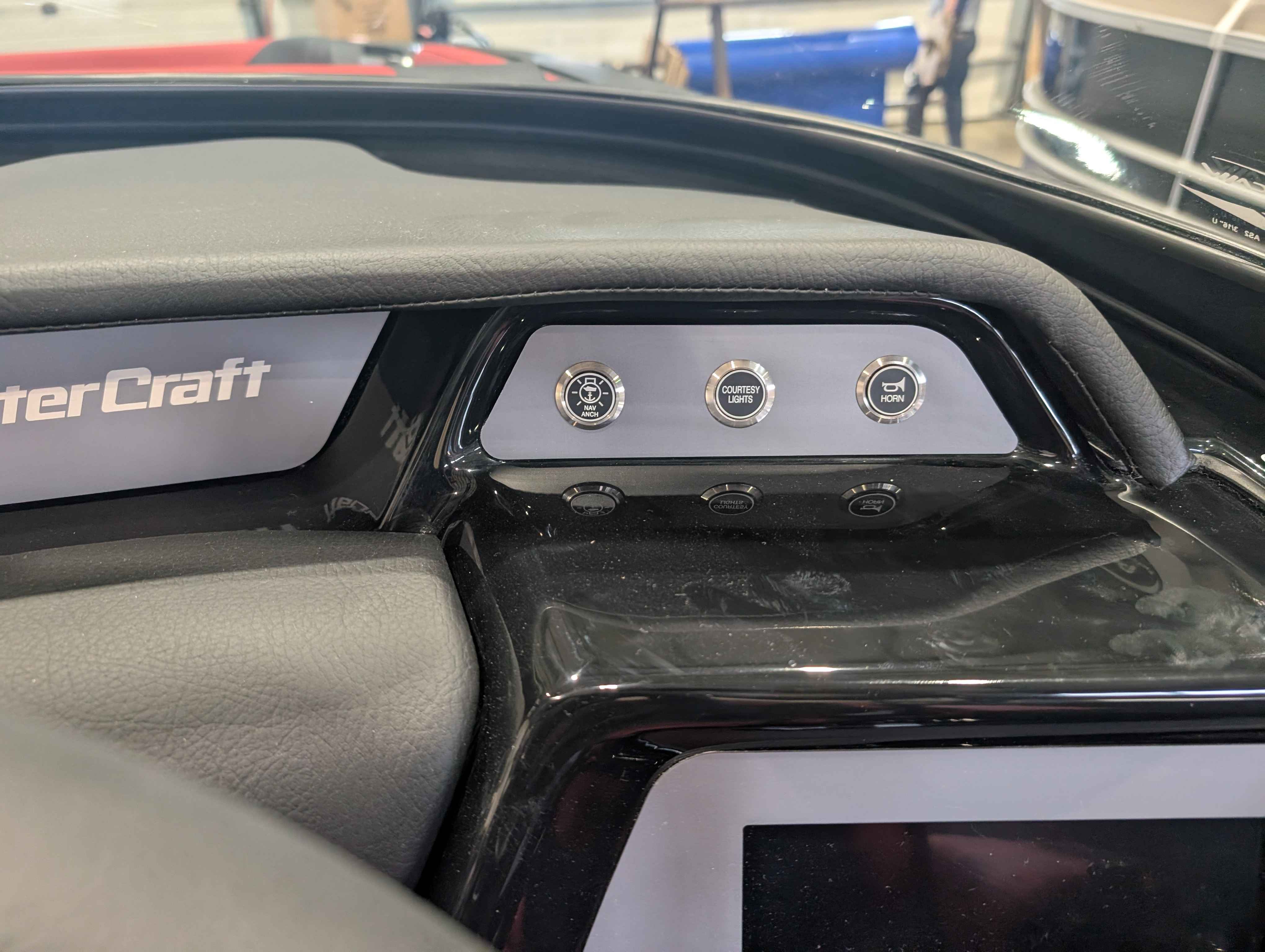 boat-carouselImage-image