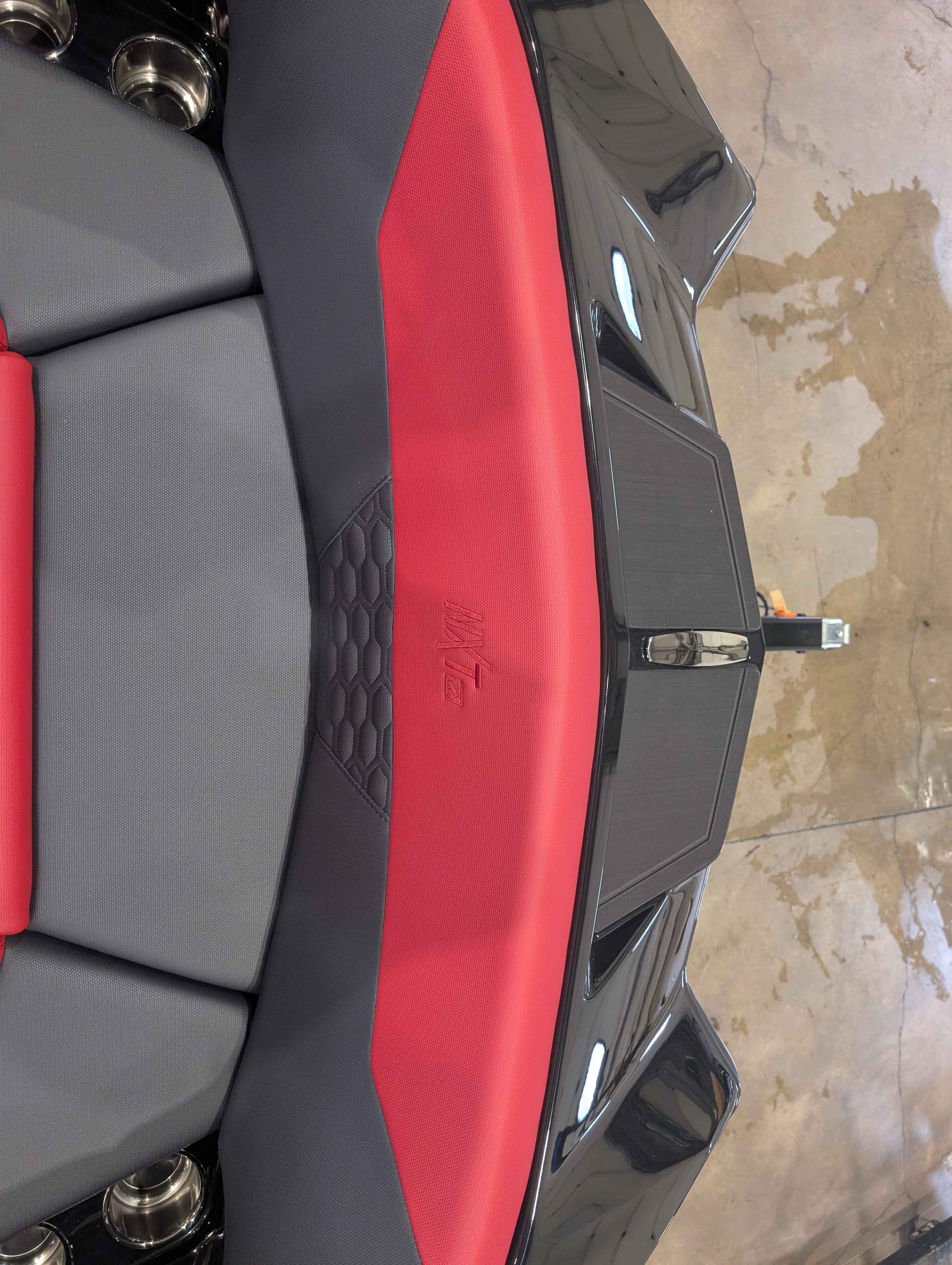 boat-carouselImage-image