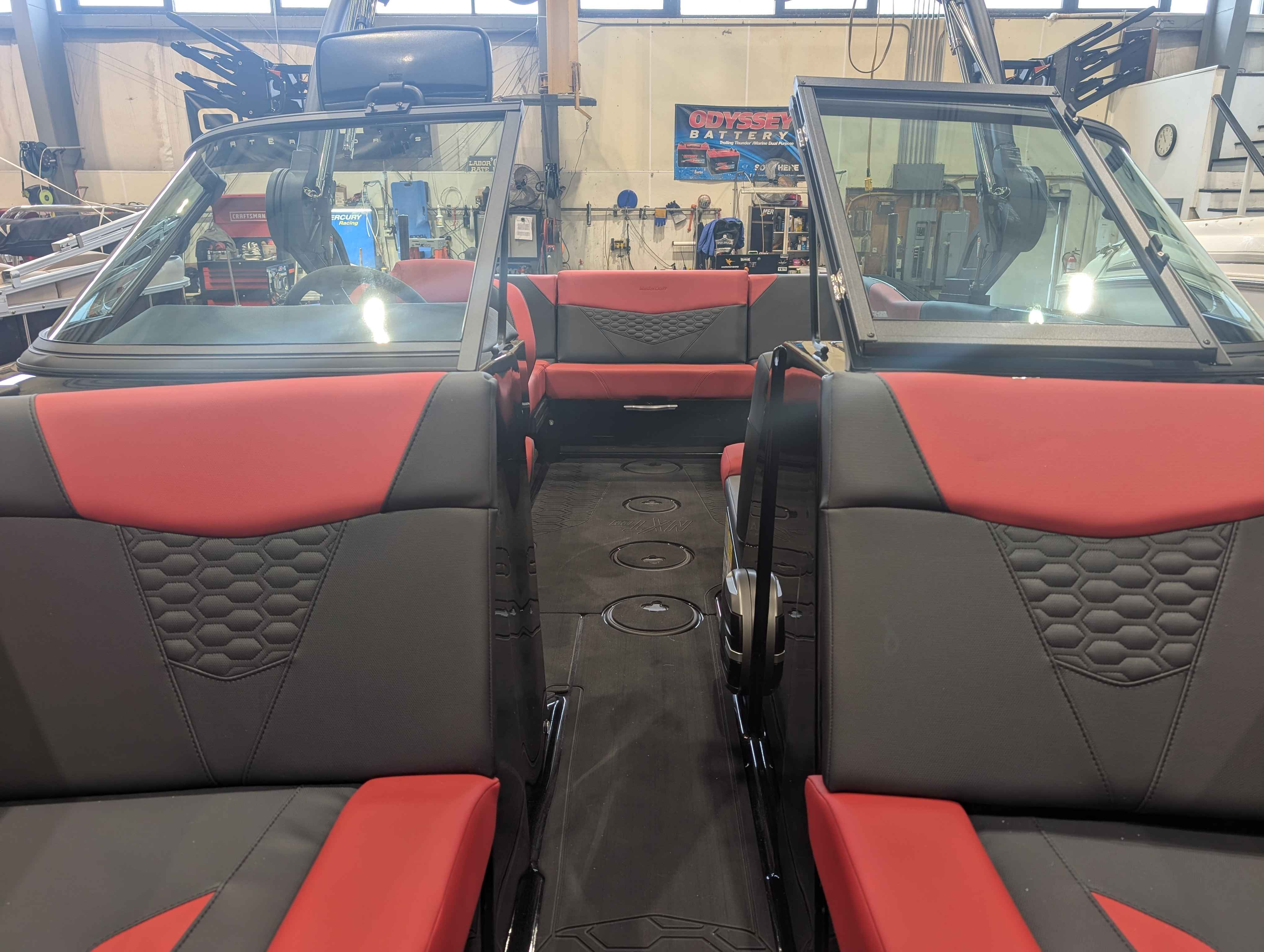 boat-carouselImage-image