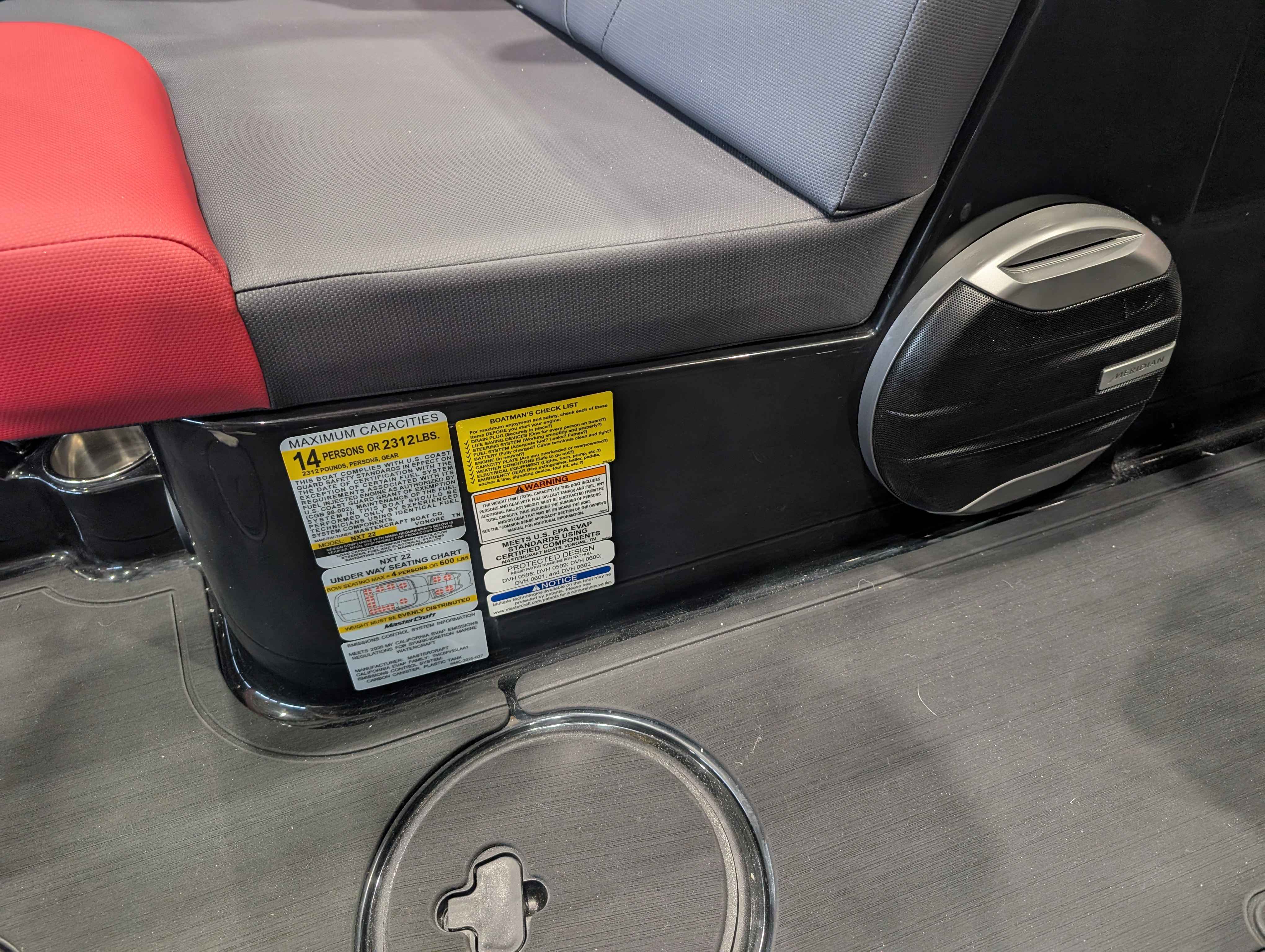 boat-carouselImage-image