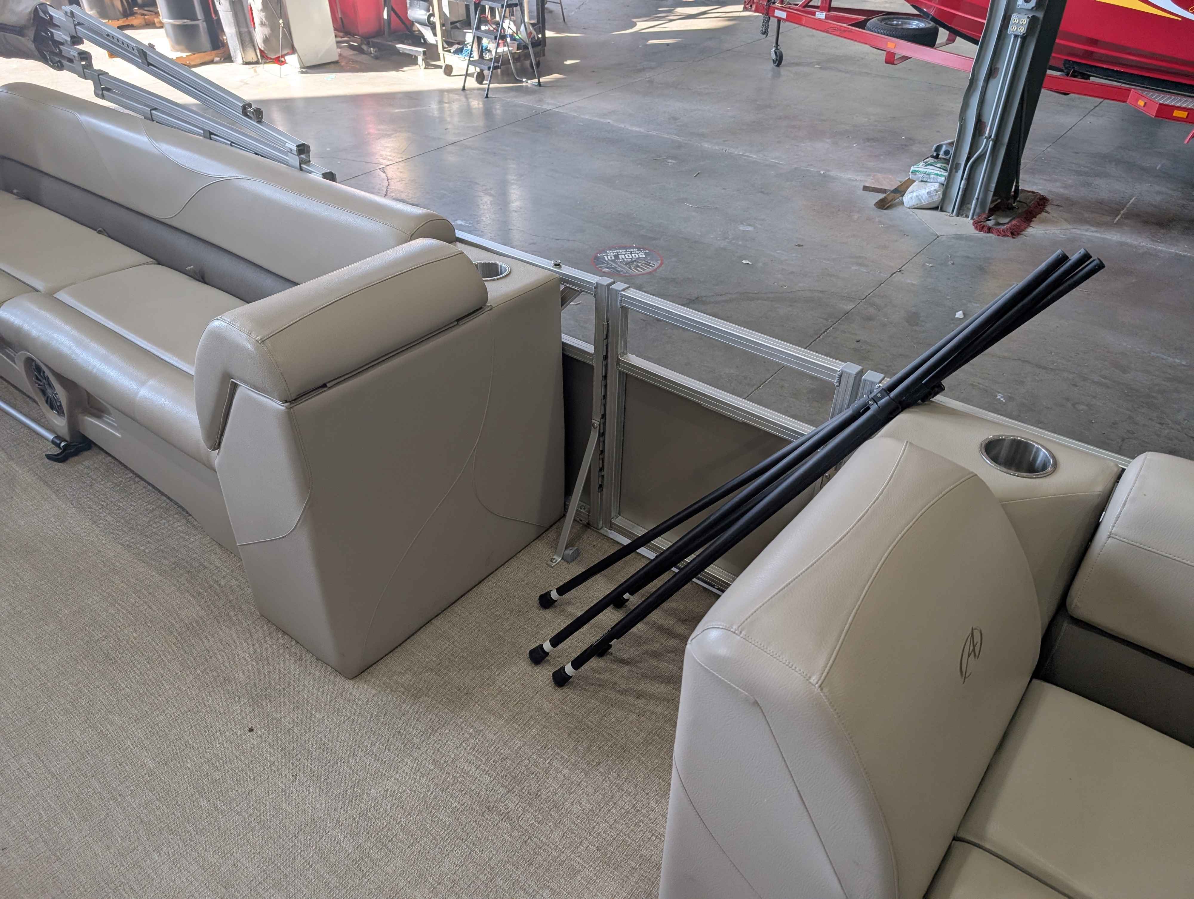 boat-carouselImage-image