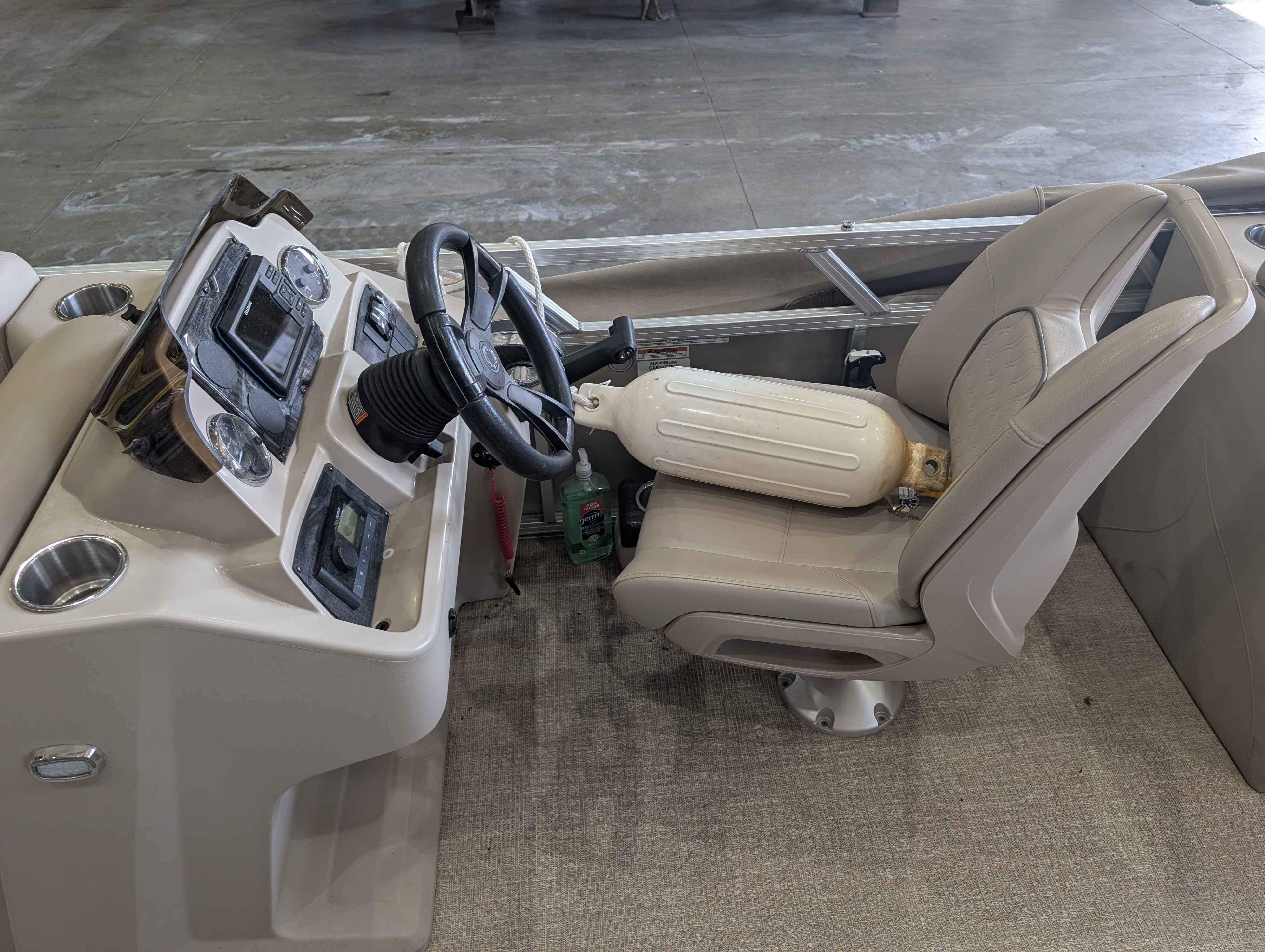 boat-carouselImage-image