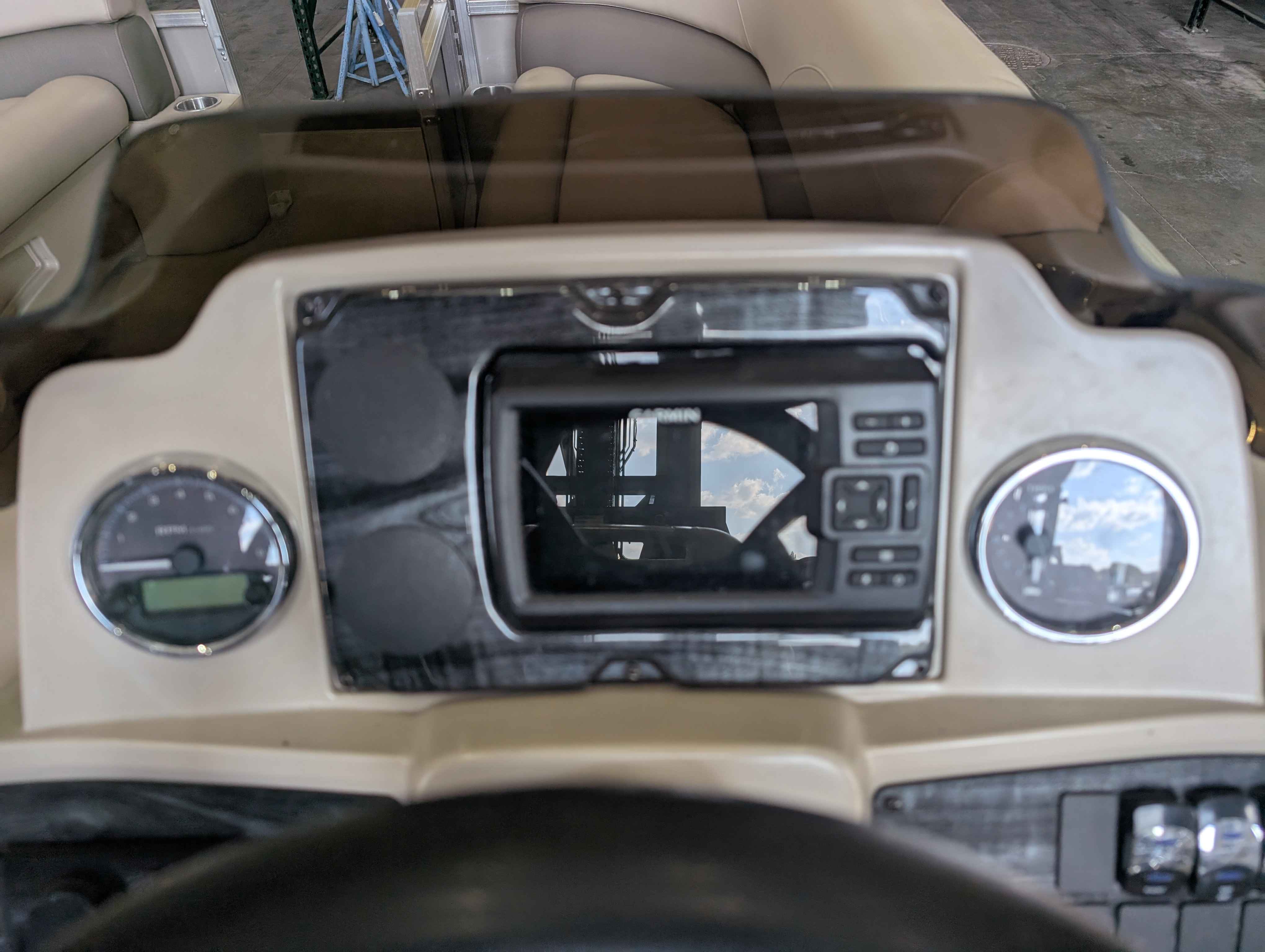 boat-carouselImage-image