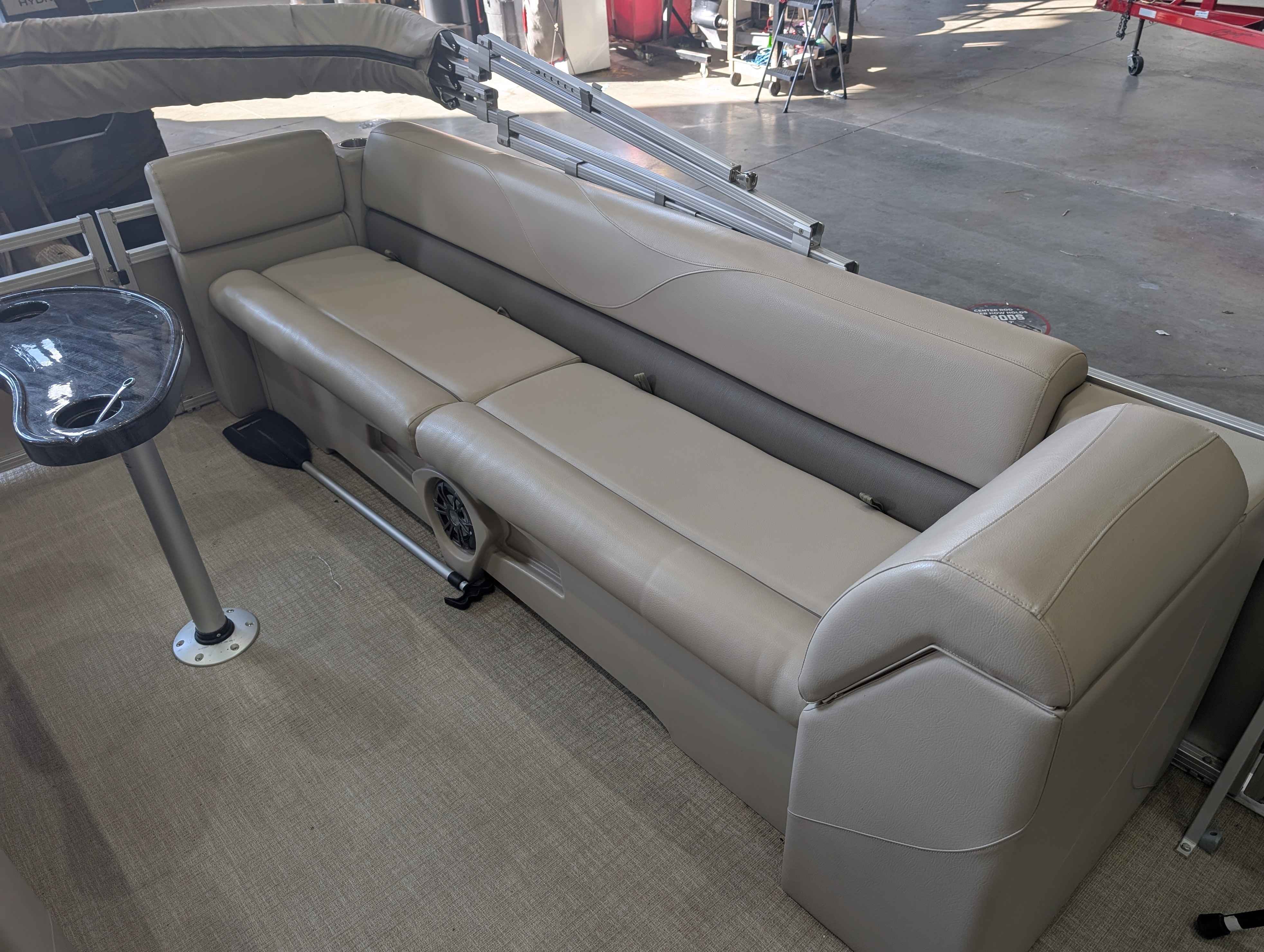 boat-carouselImage-image