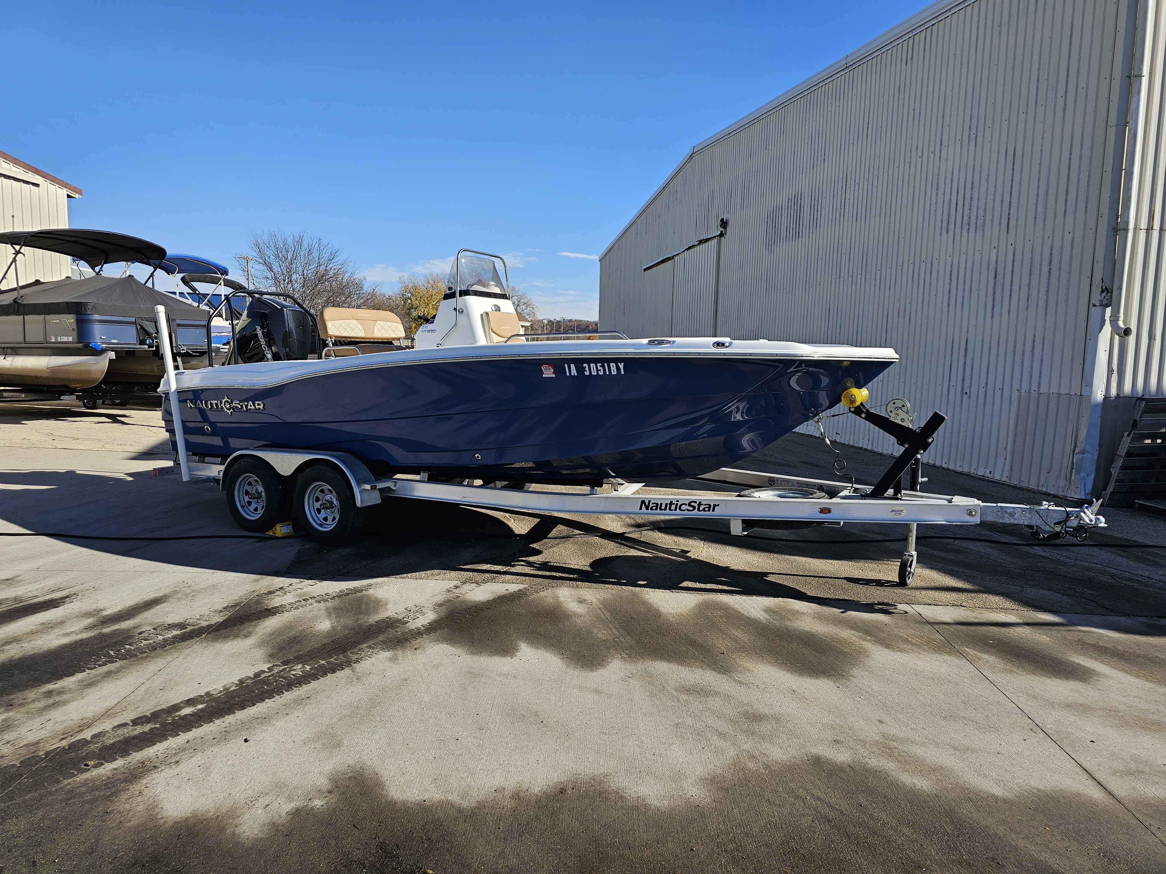 boat-carouselImage-image