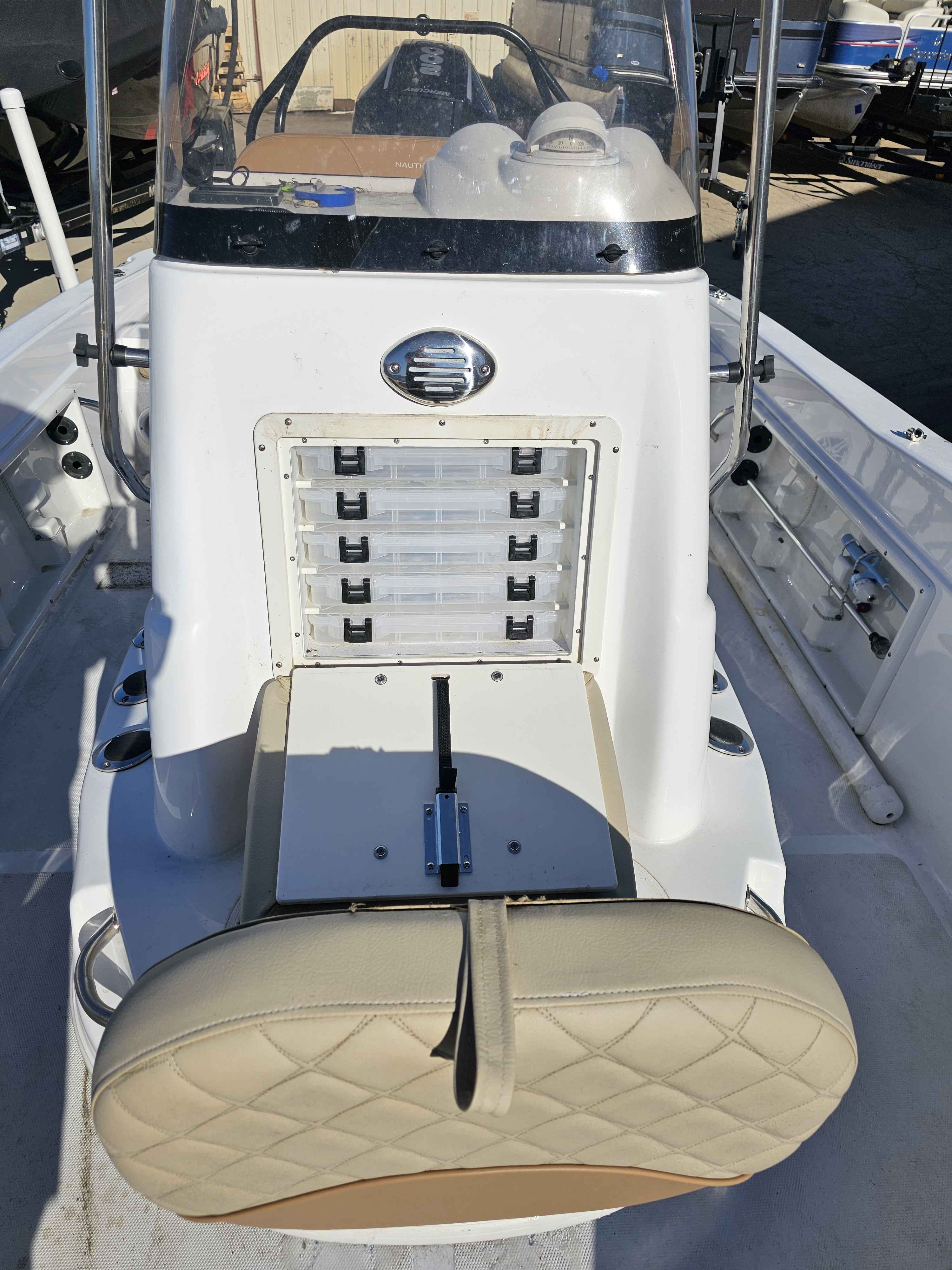 boat-carouselImage-image