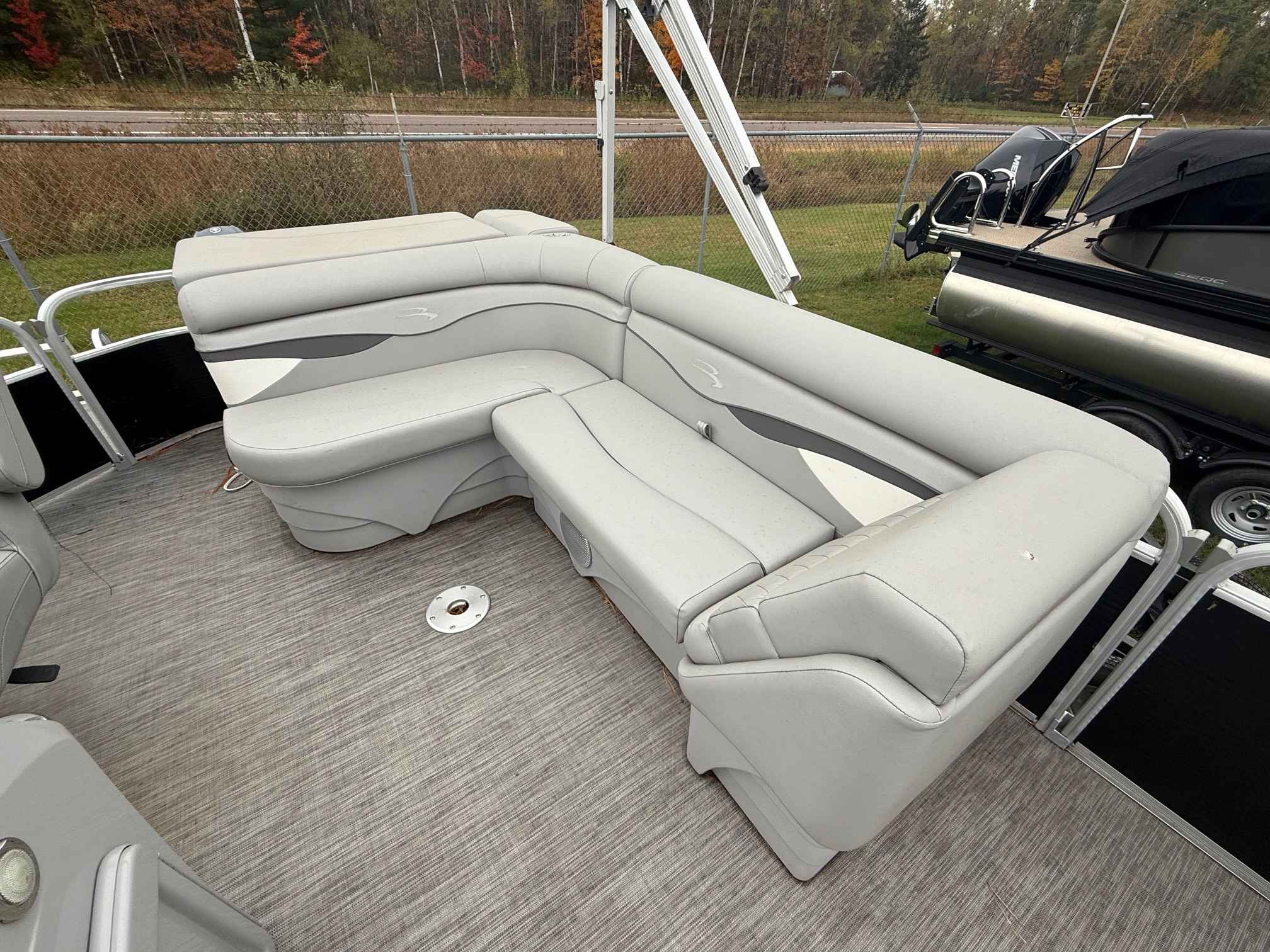 boat-carouselImage-image