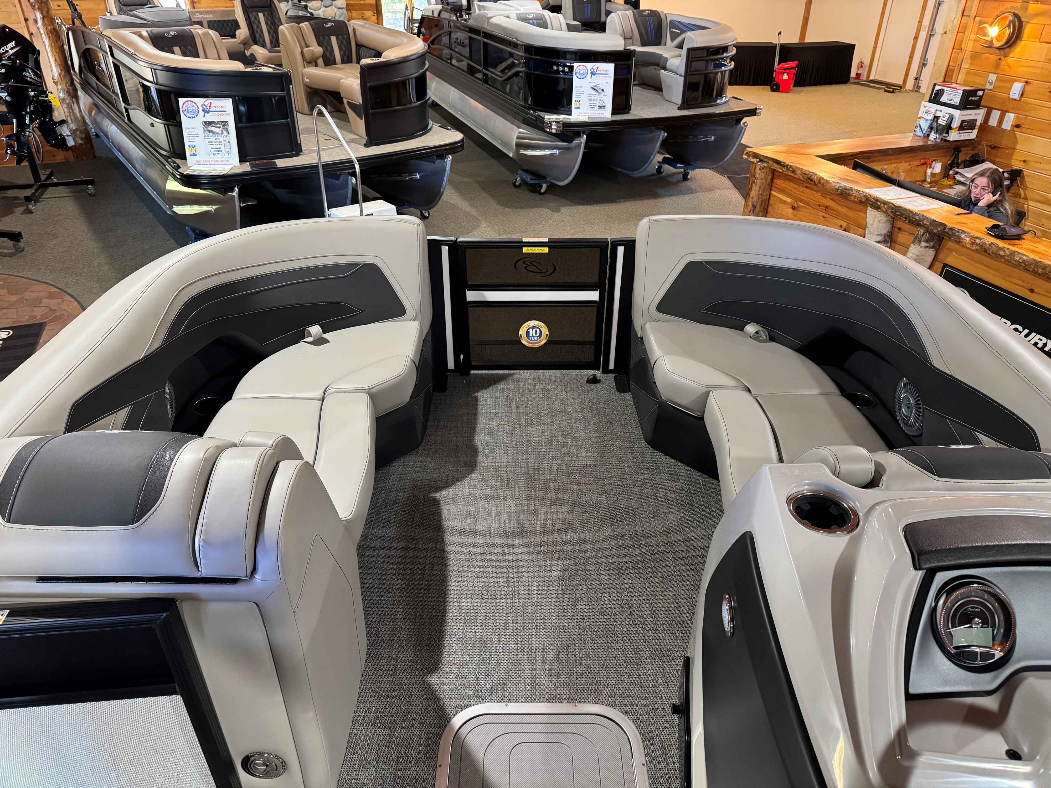 boat-carouselImage-image