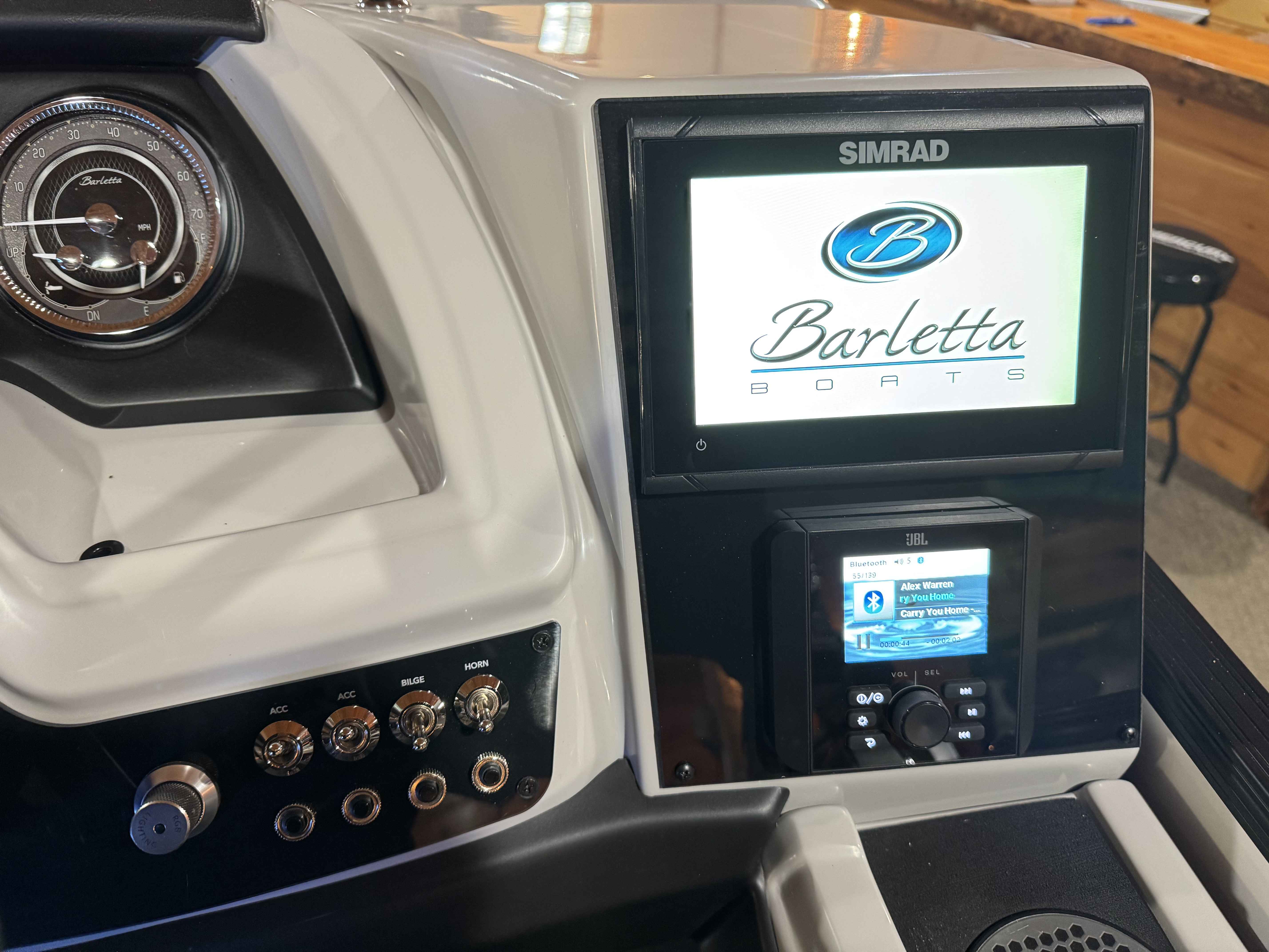 boat-carouselImage-image