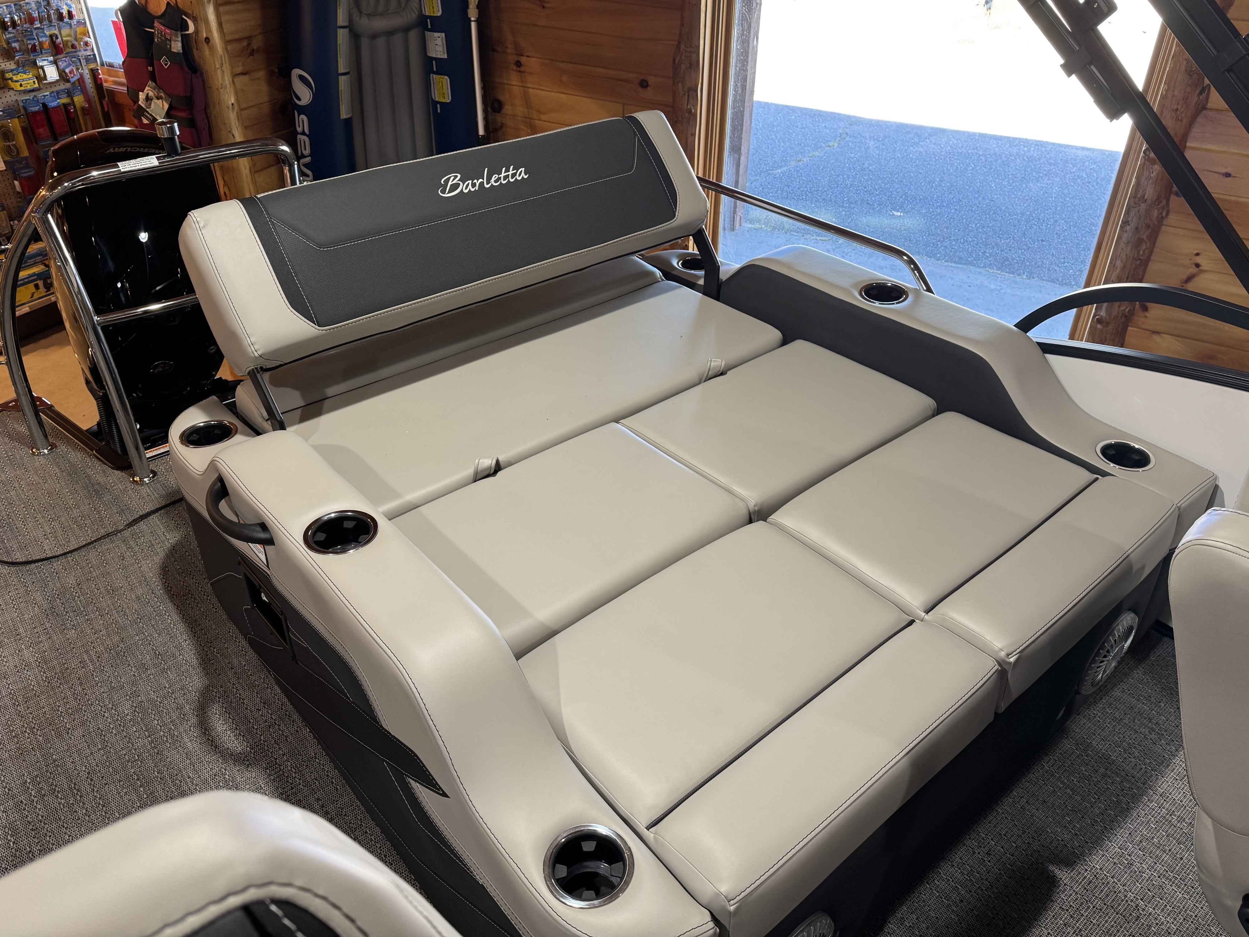 boat-carouselImage-image