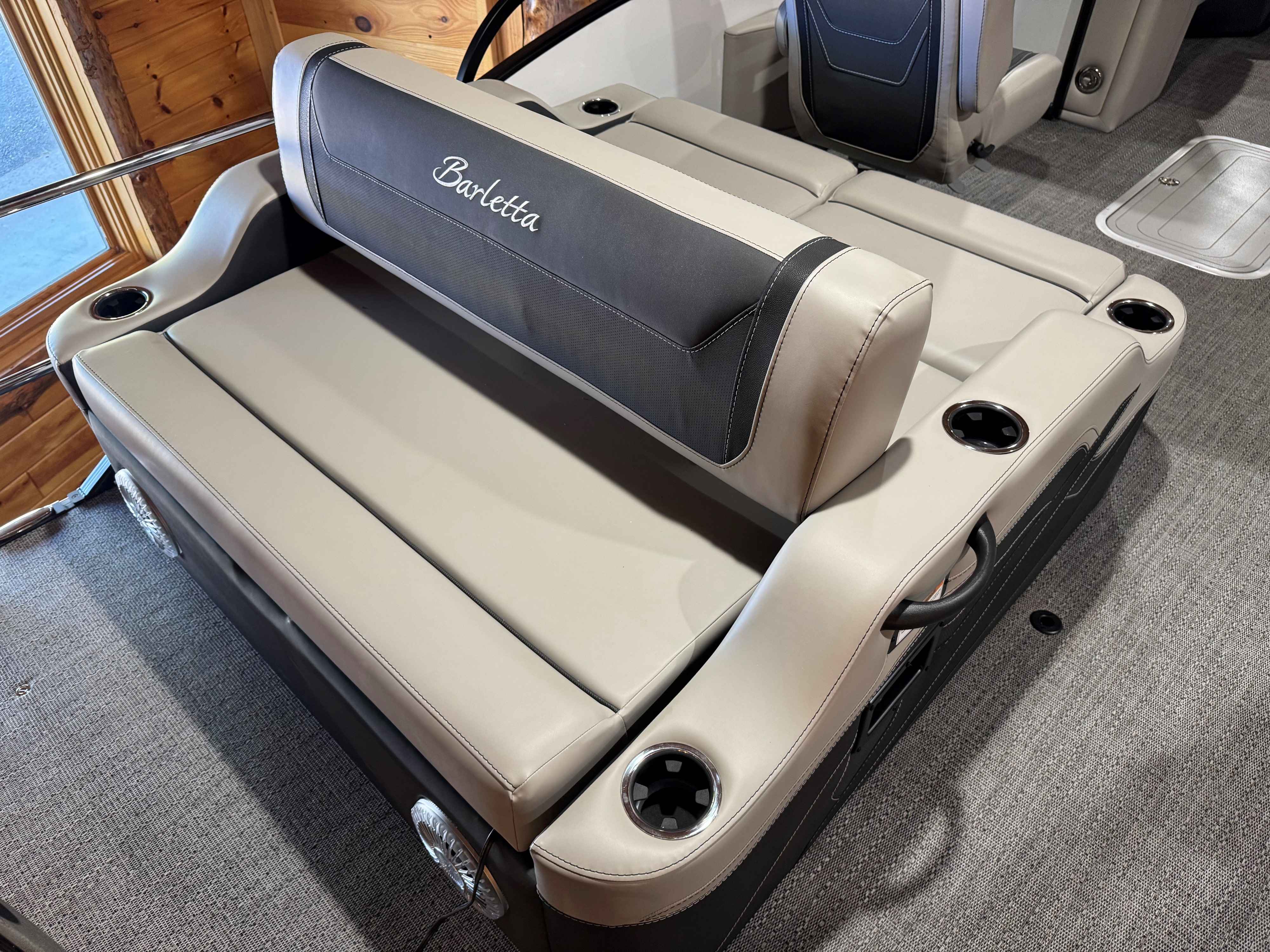 boat-carouselImage-image