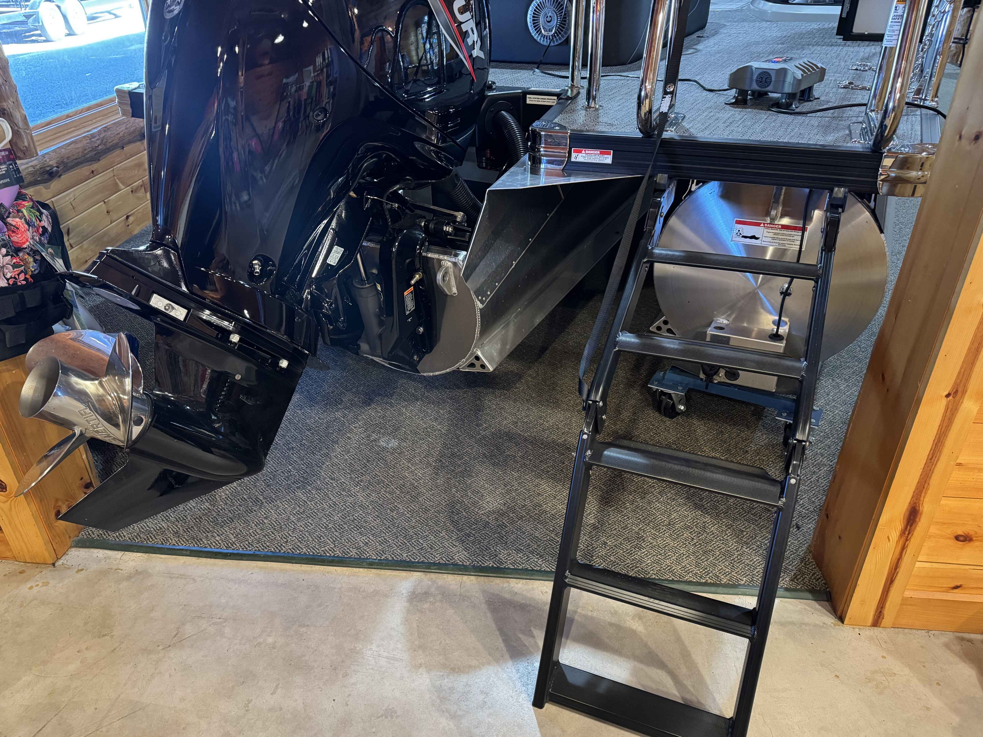 boat-carouselImage-image