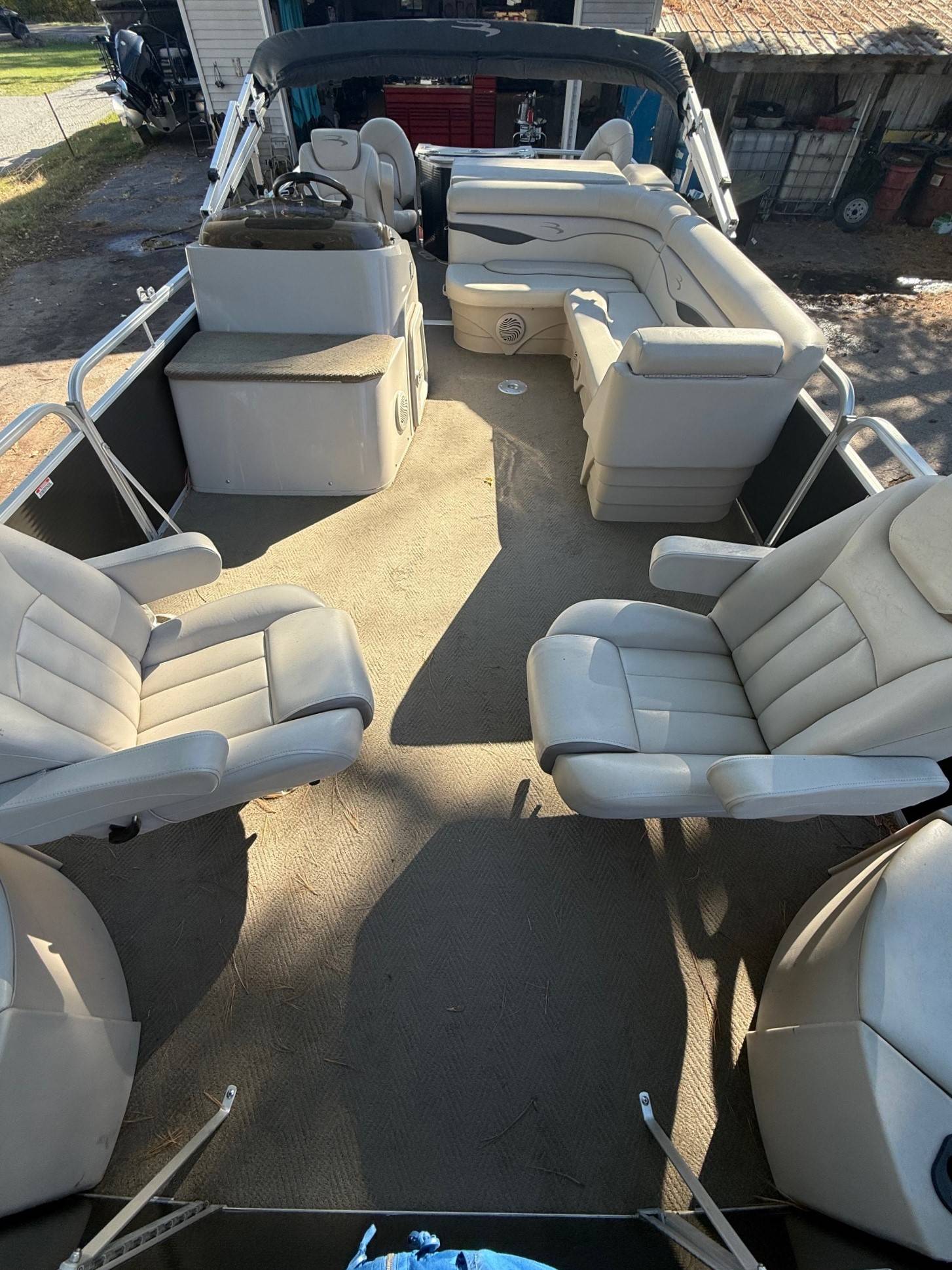 boat-carouselImage-image