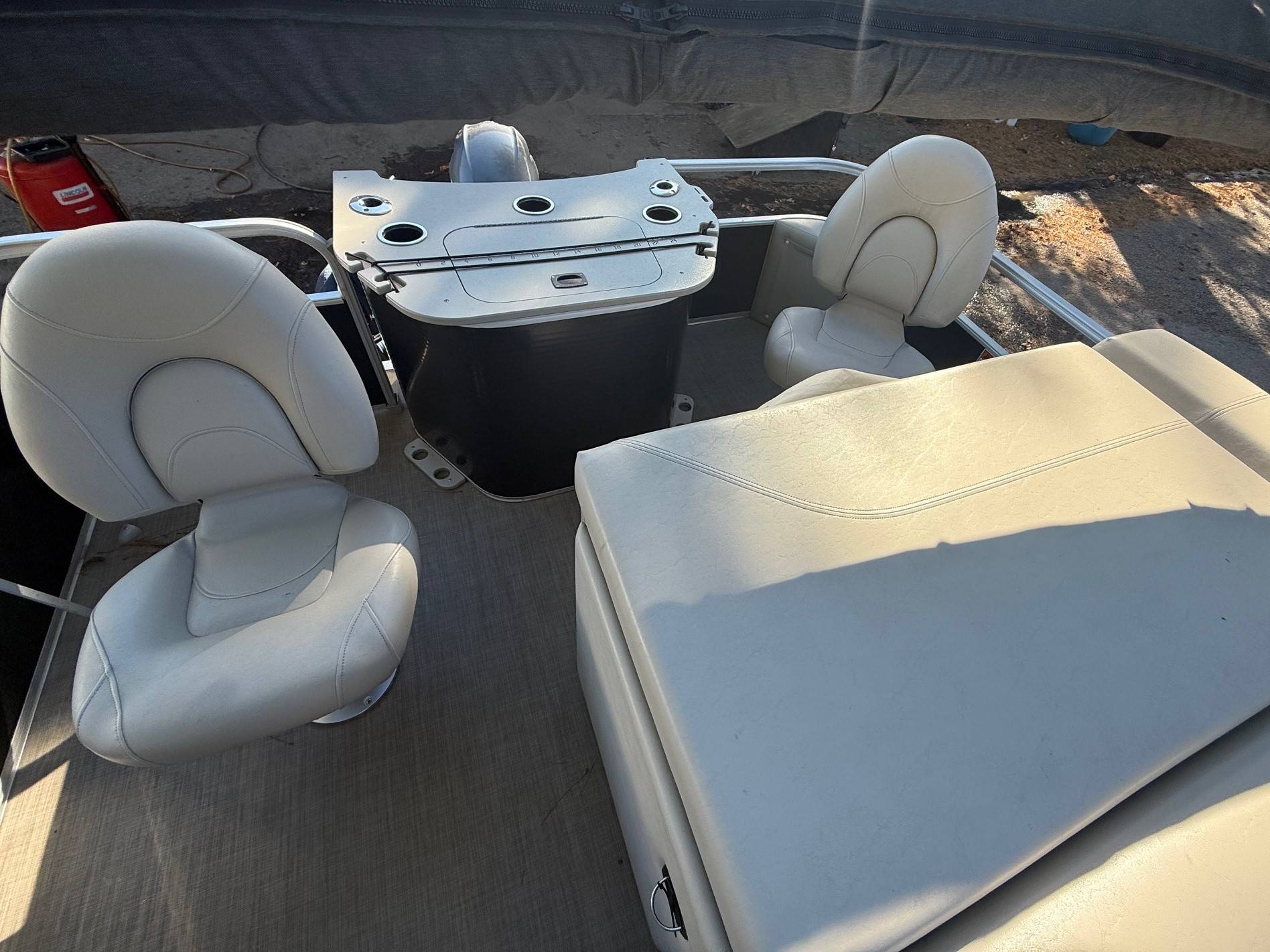 boat-carouselImage-image