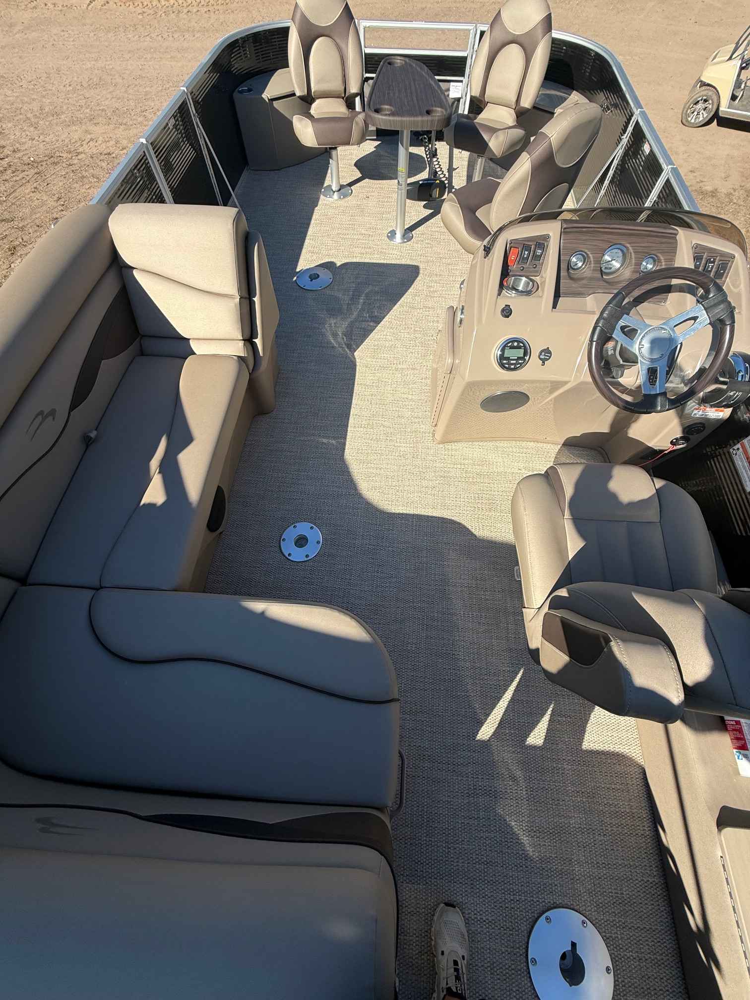 boat-carouselImage-image