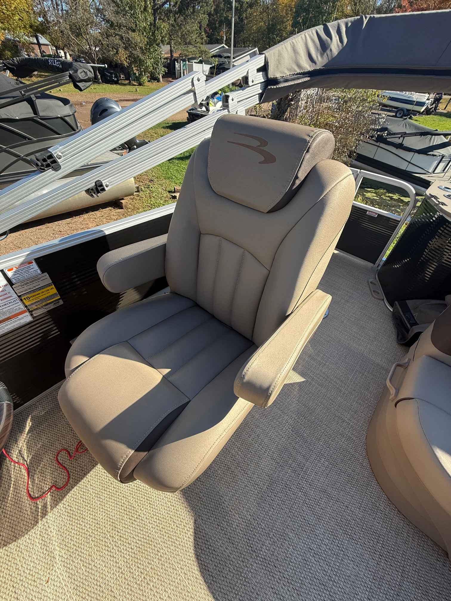 boat-carouselImage-image