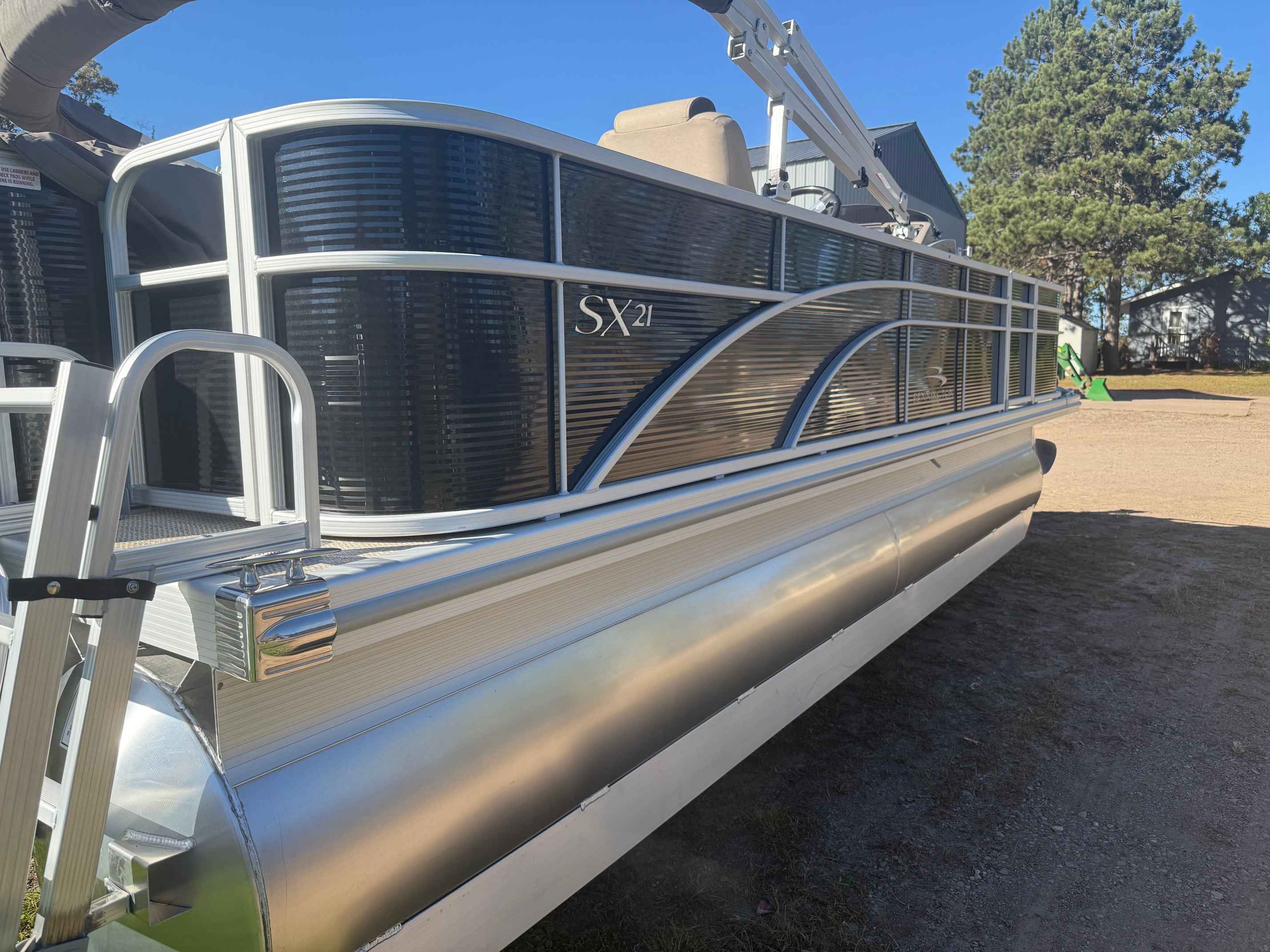 boat-carouselImage-image