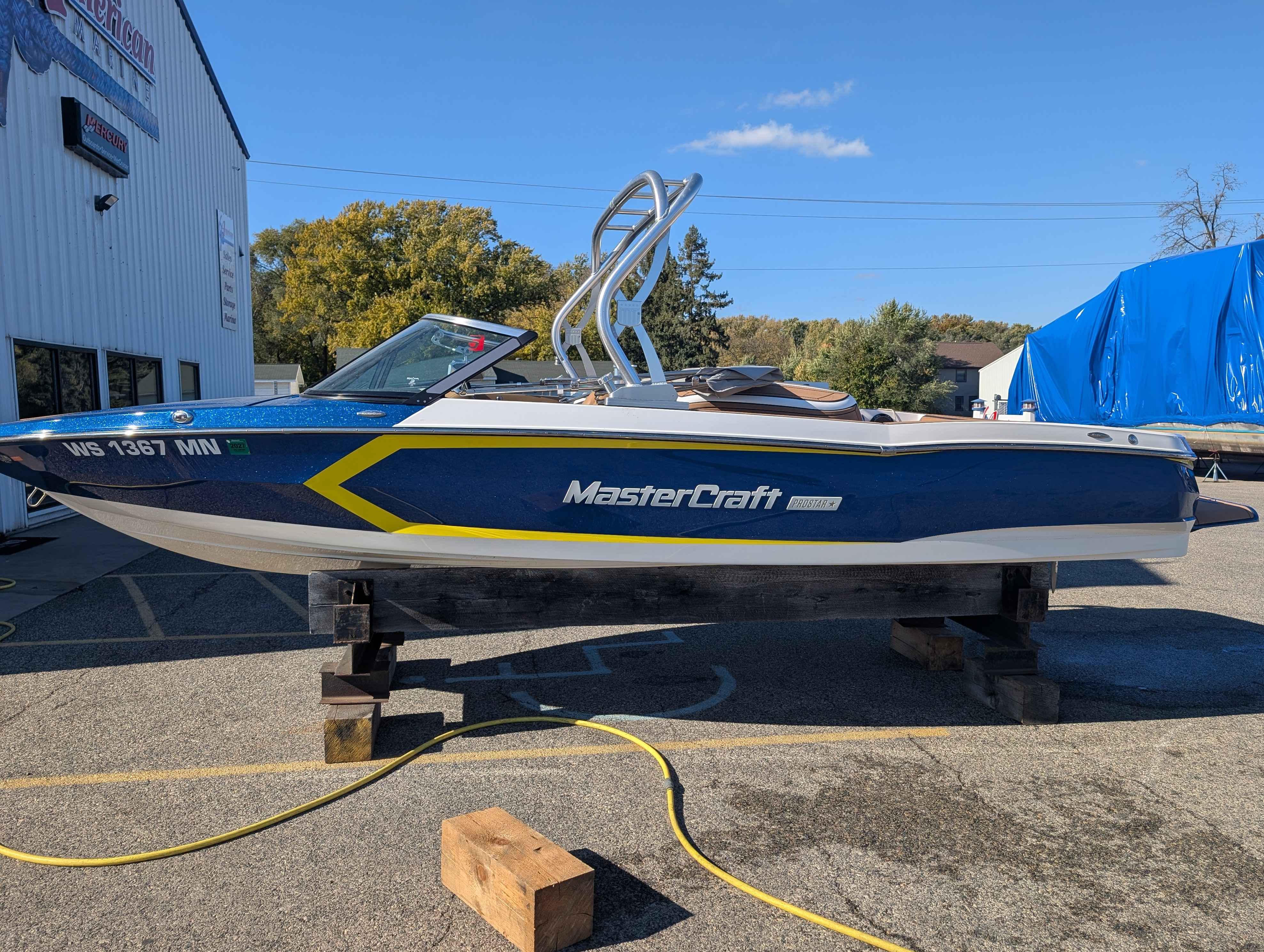 boat-carouselImage-image