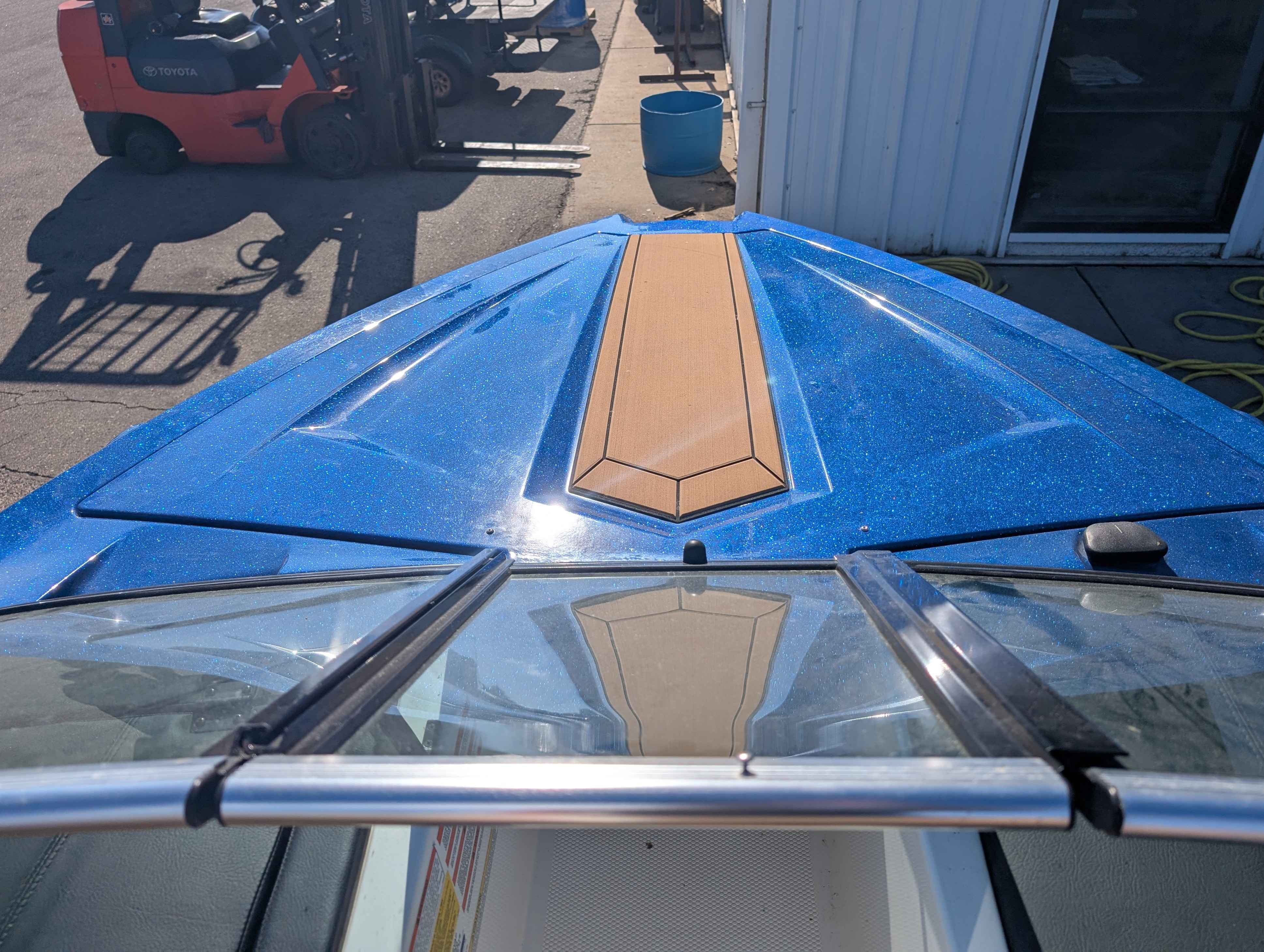 boat-carouselImage-image