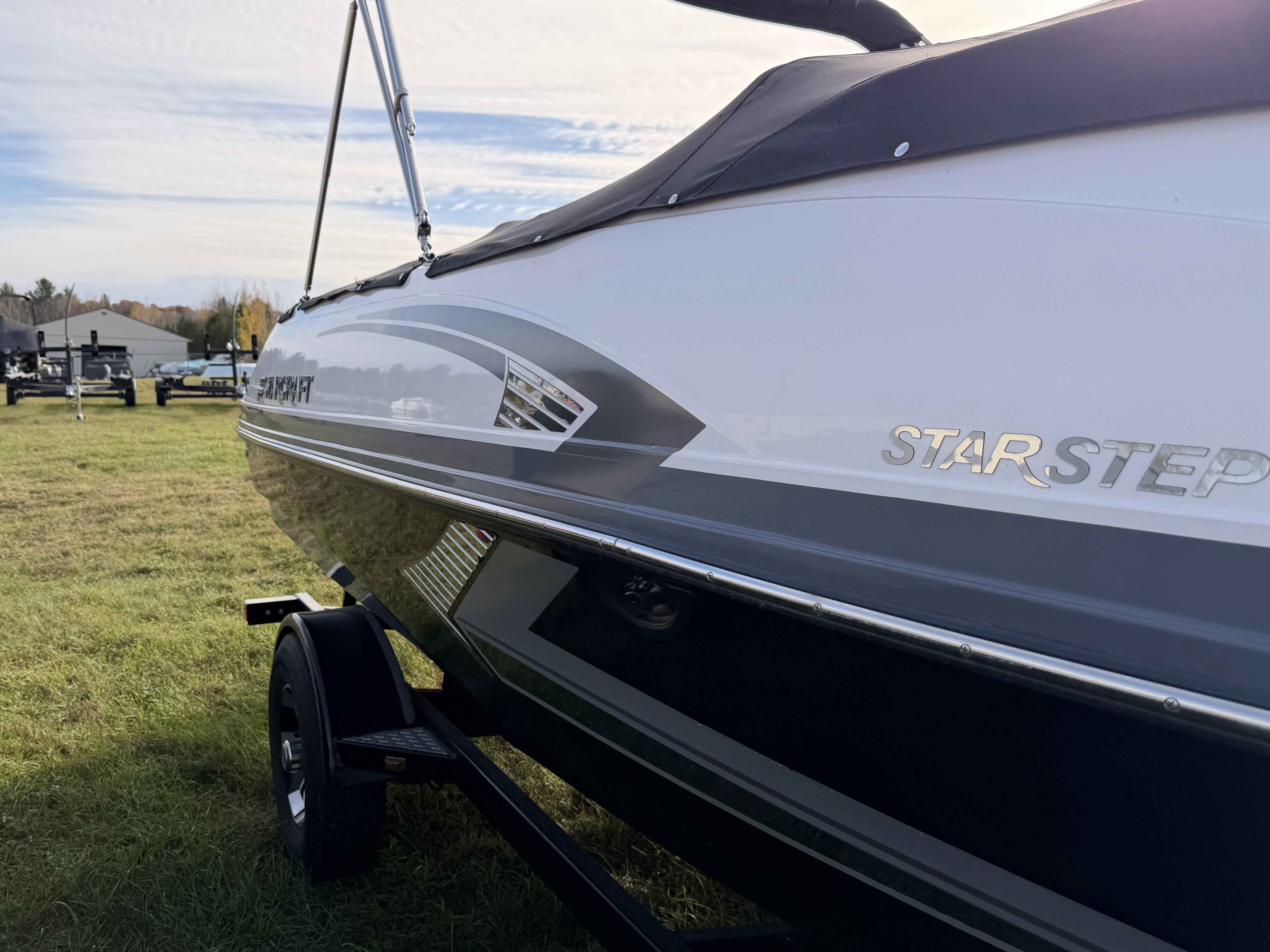 boat-carouselImage-image