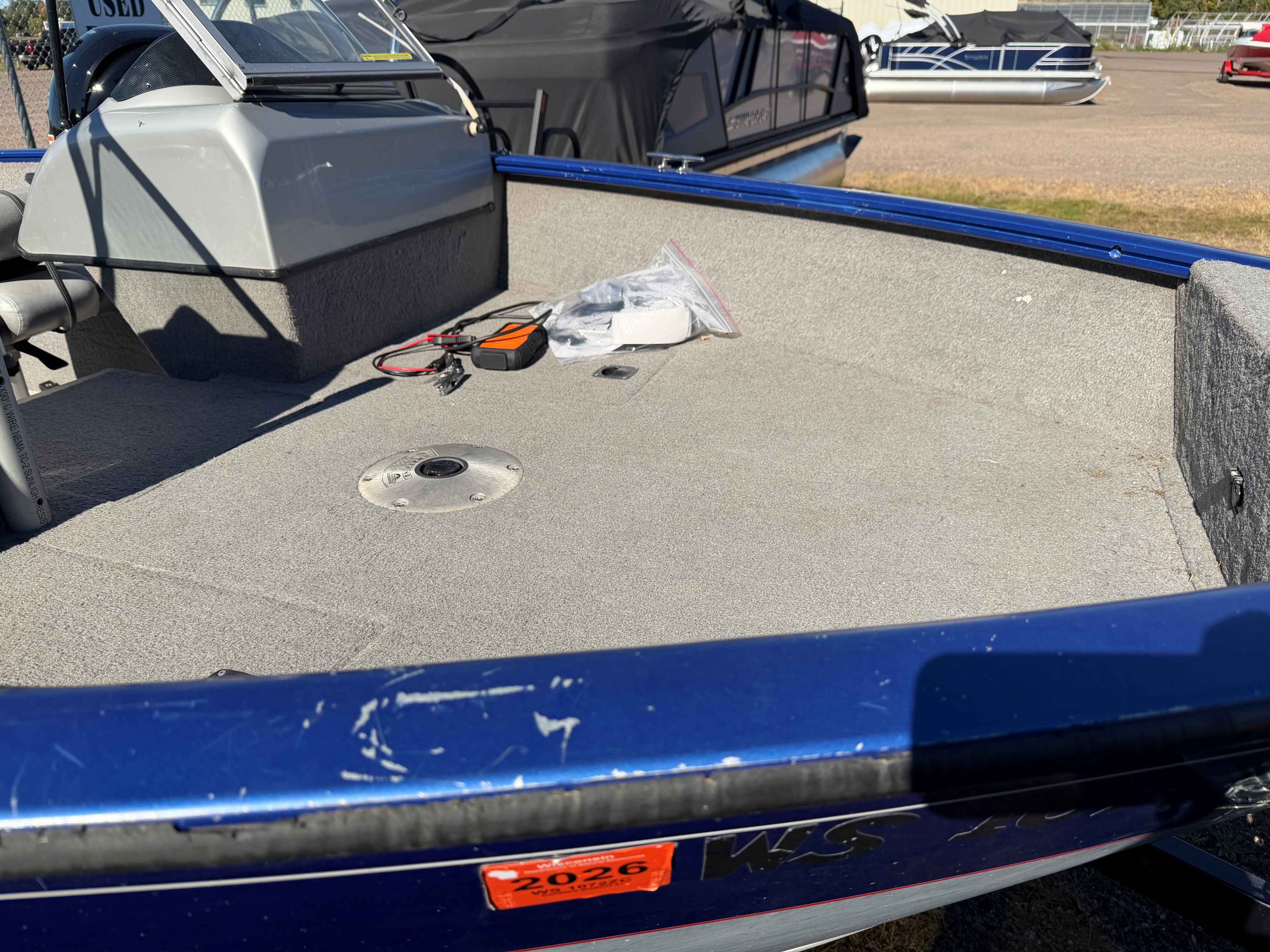 boat-carouselImage-image