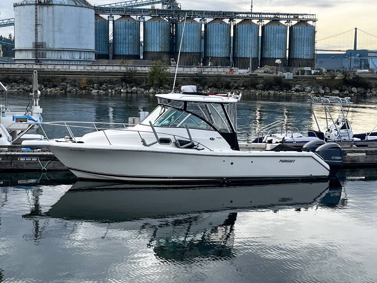 2014 Pursuit 285 Offshore