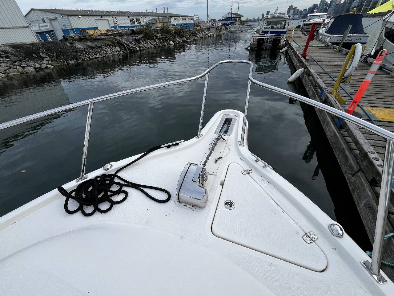 Pre-Owned 2014 Pursuit 285 for Sale | Vancouver, BC | M&P Yacht Centre