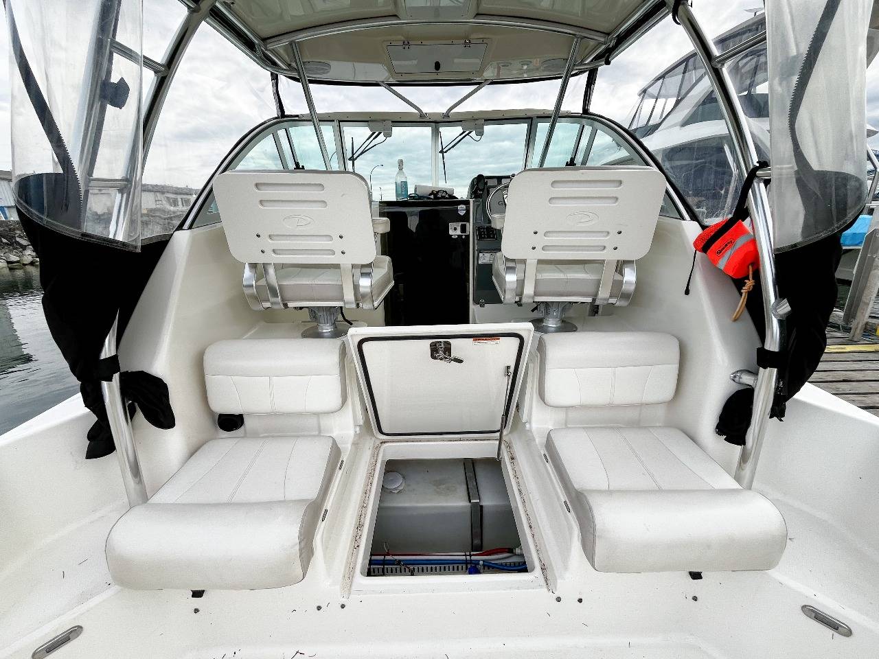 Pre-Owned 2014 Pursuit 285 for Sale | Vancouver, BC | M&P Yacht Centre