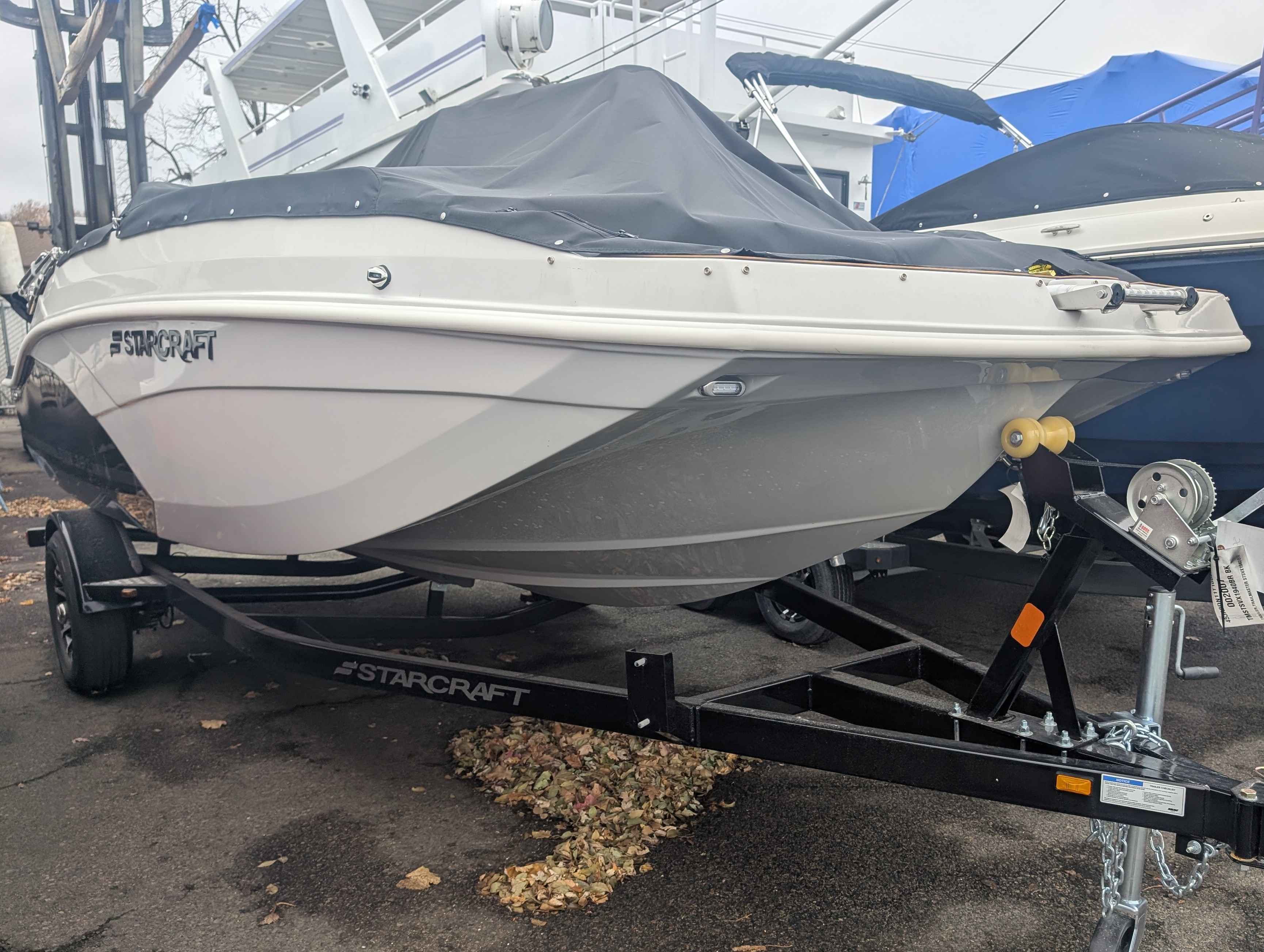 boat-carouselImage-image