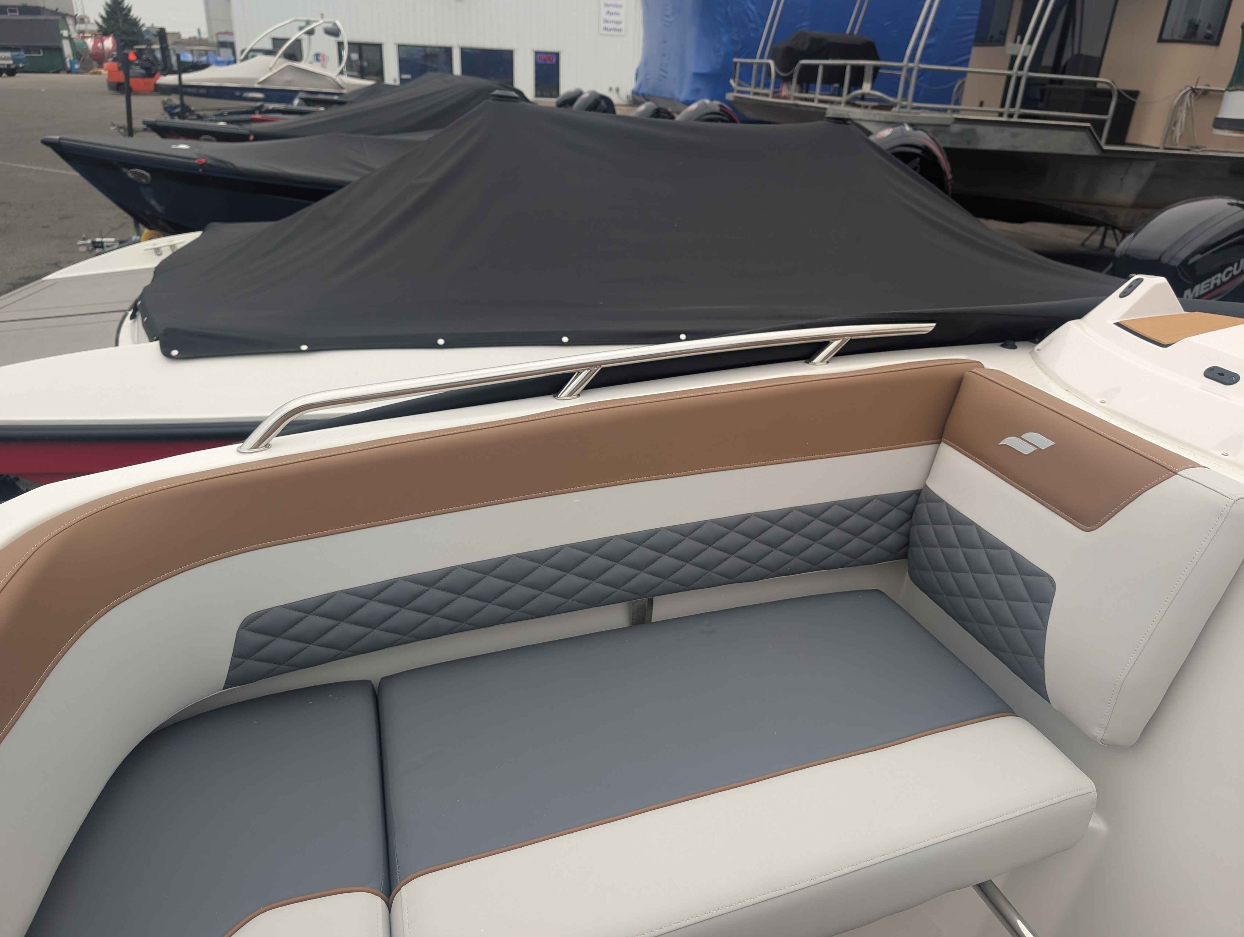 boat-carouselImage-image