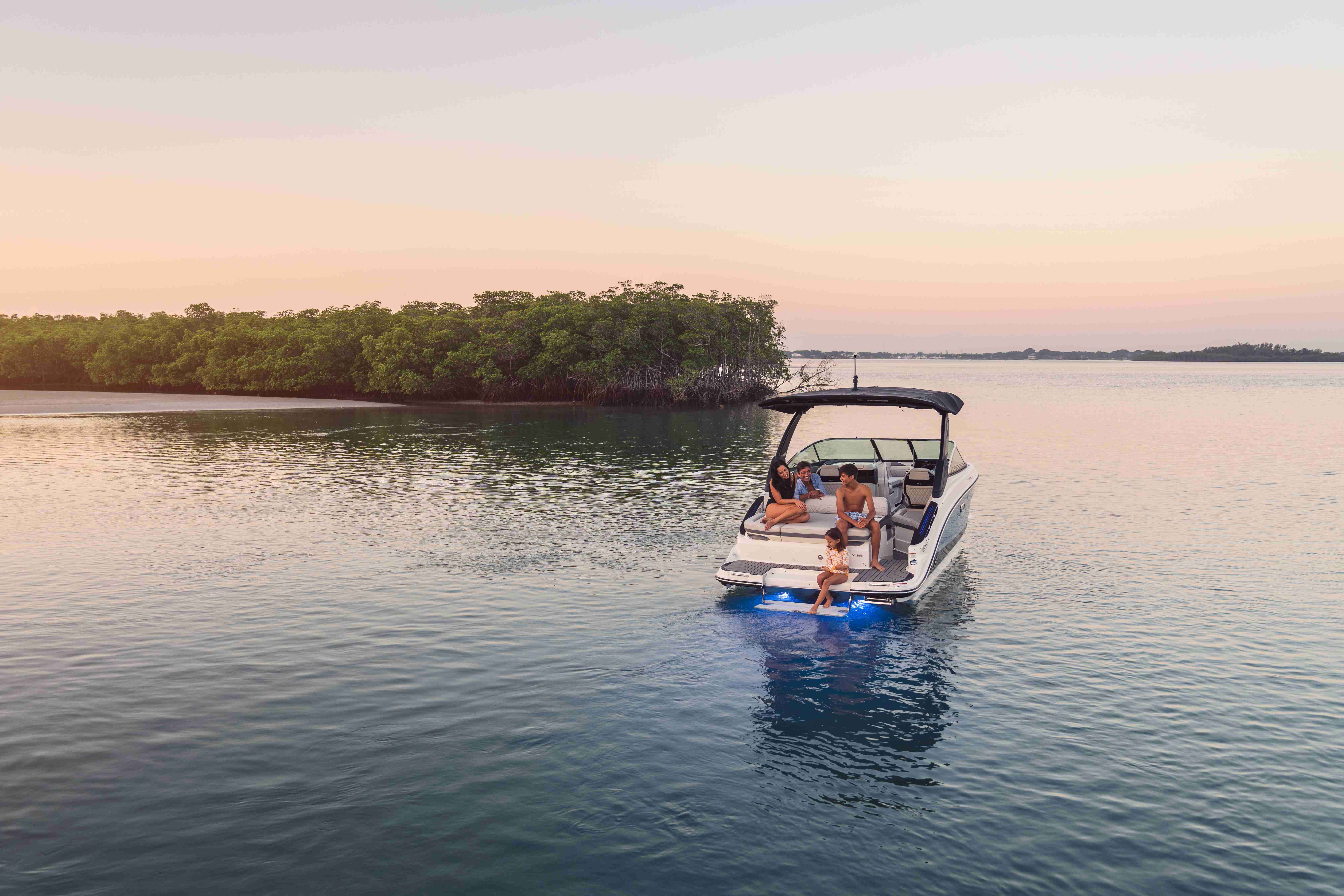 2026 Sea Ray SLX 260 -4