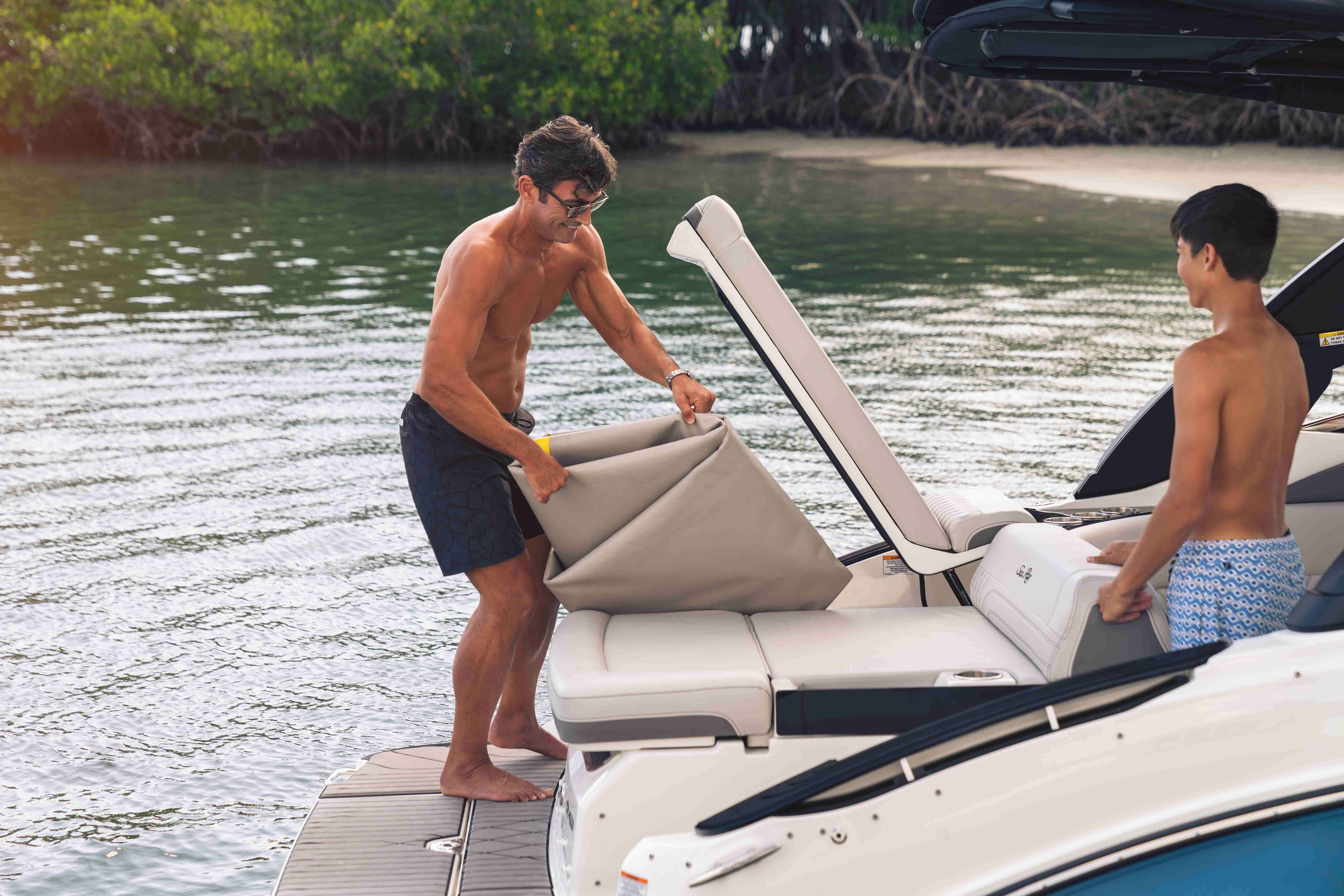 2026 Sea Ray SLX 260 -8