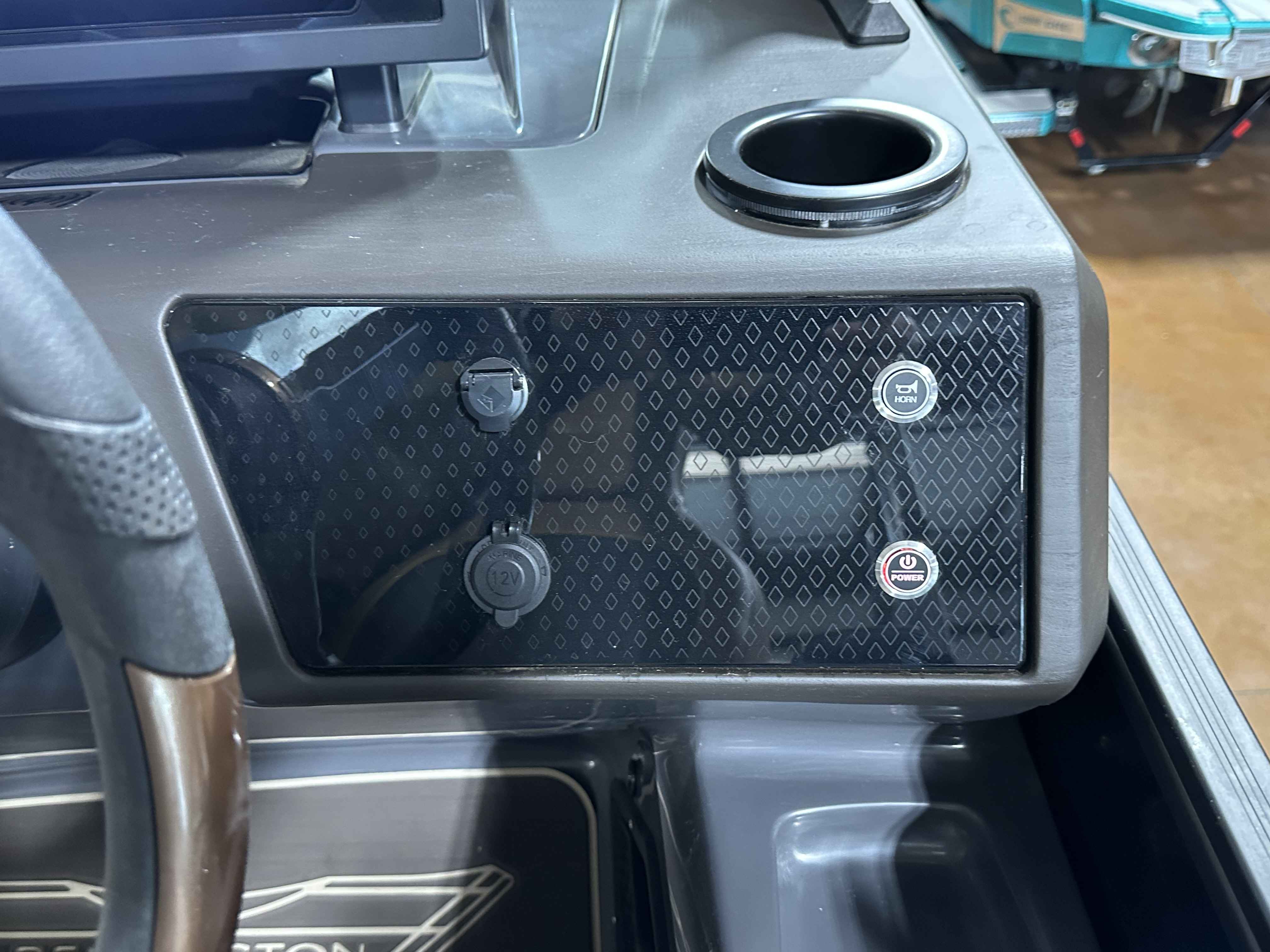 2025 Bennington 24MFB-9