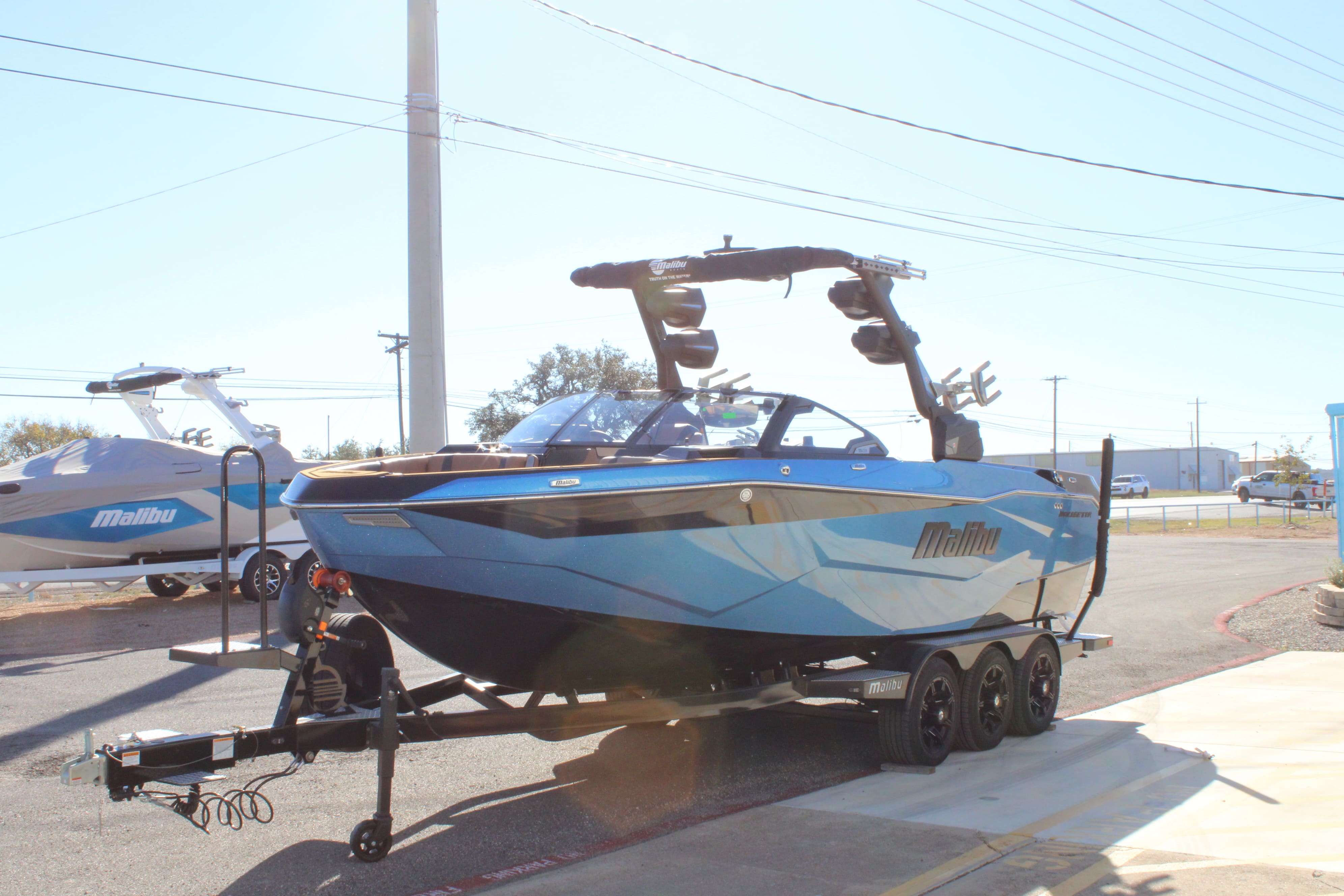 2026 Malibu Boats Wakesetter 25 LSV-4