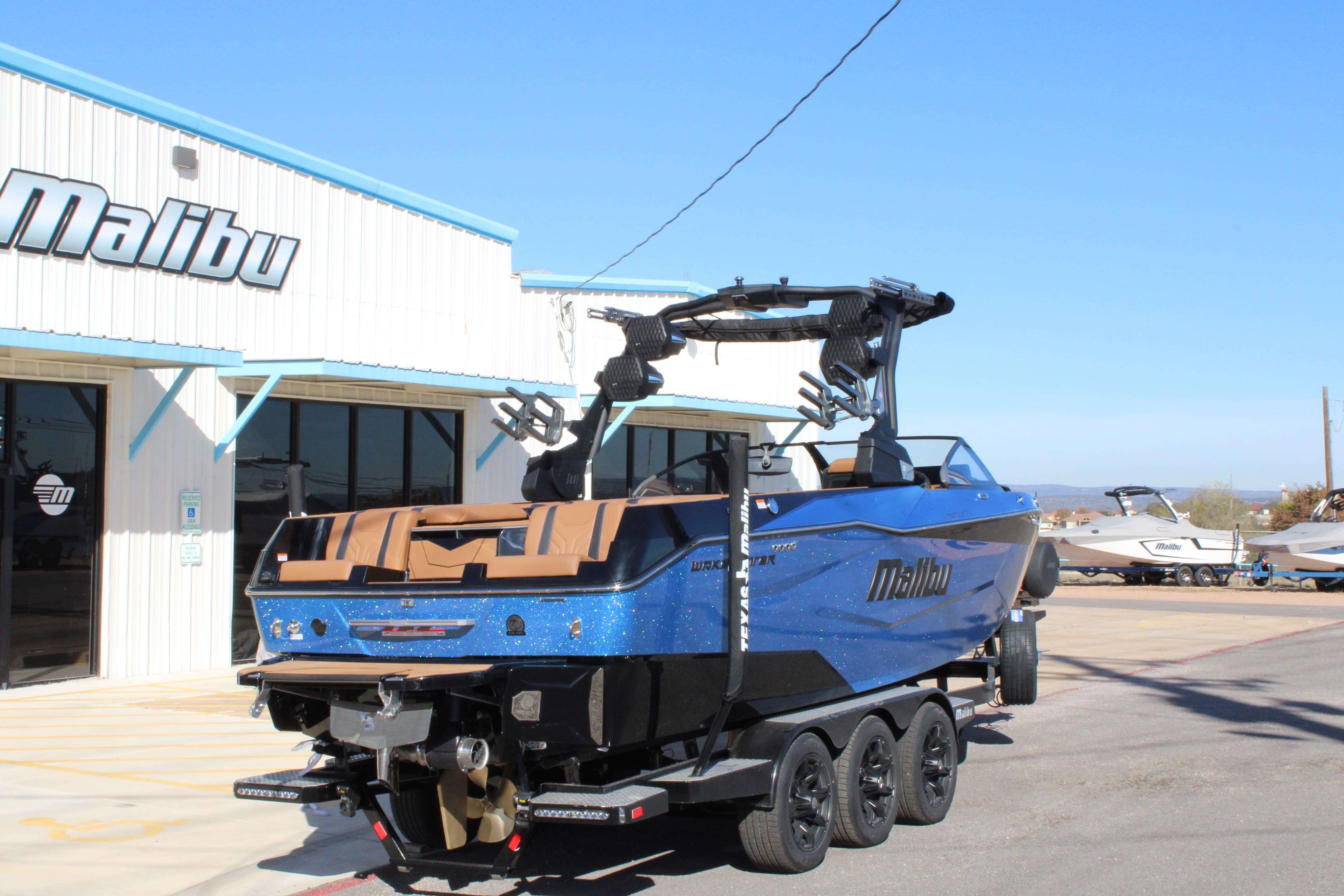 2026 Malibu Boats Wakesetter 25 LSV-8