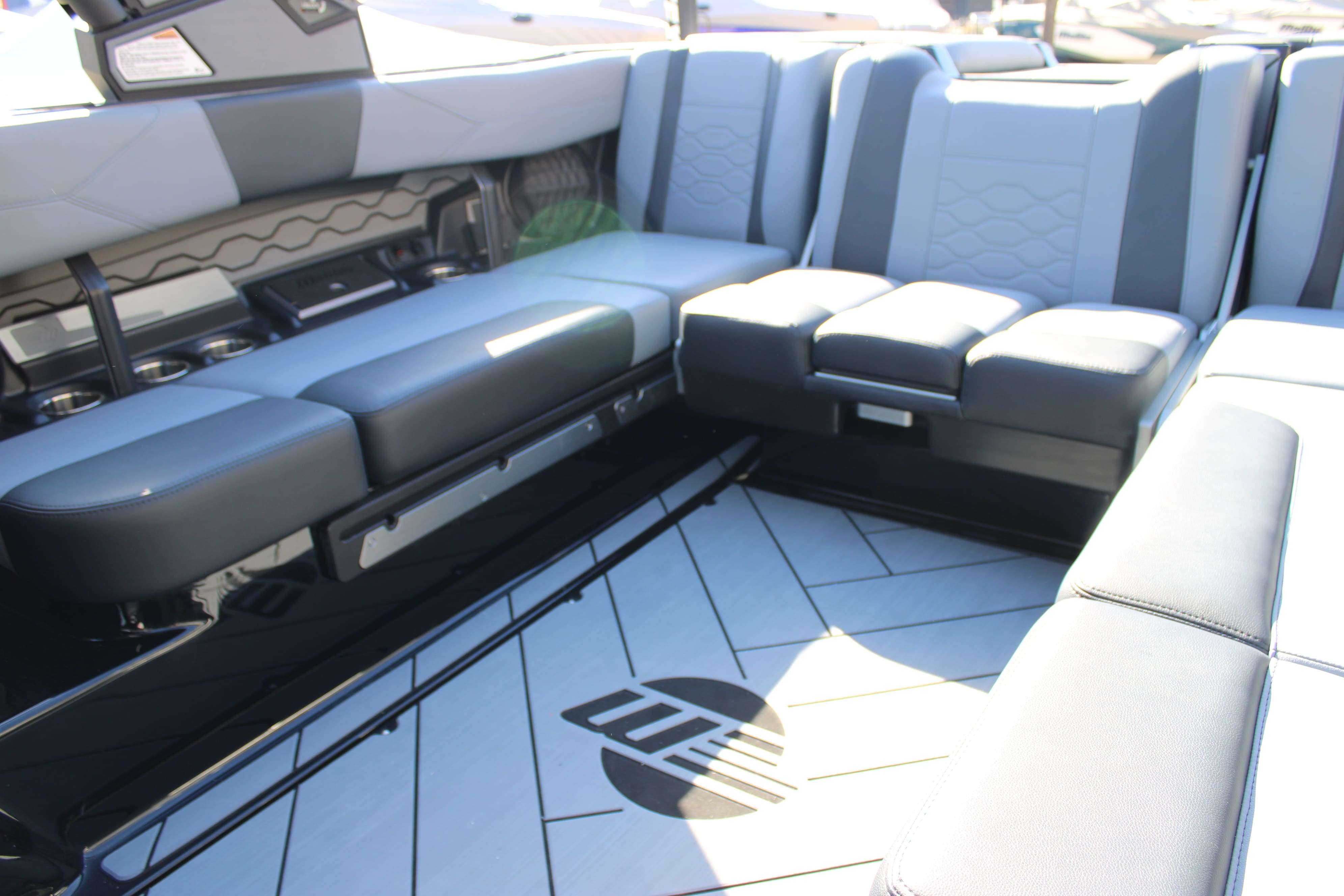 2026 Malibu Boats Wakesetter 23 LSV-14