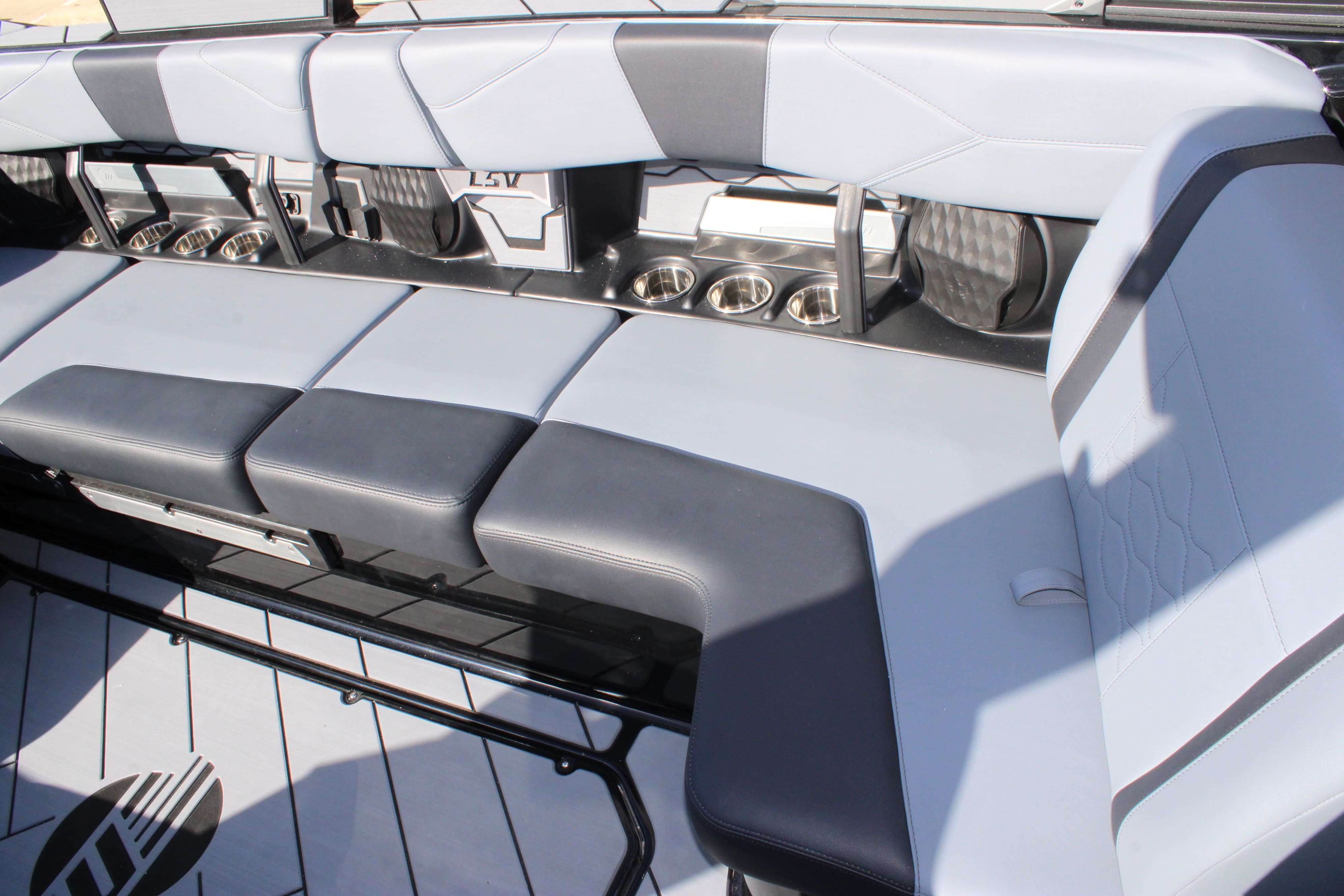 2026 Malibu Boats Wakesetter 23 LSV-15